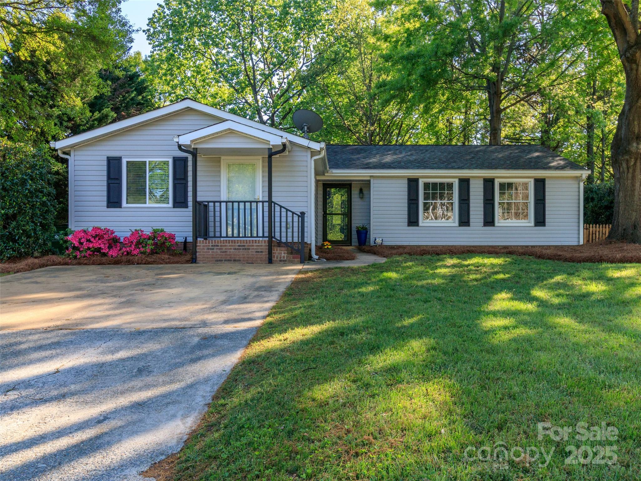 7417 Shadowlake Drive Property Photo