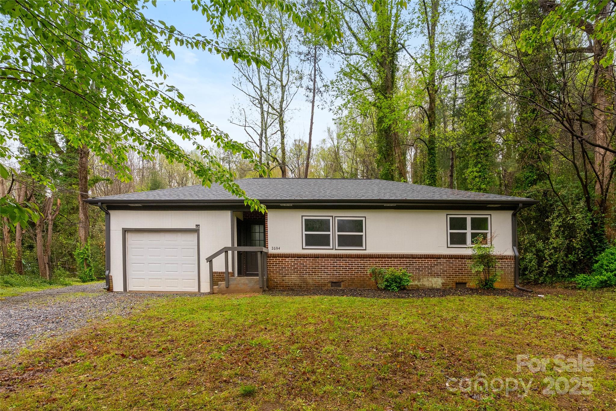 2694 W Lakeshore Drive Property Photo 1