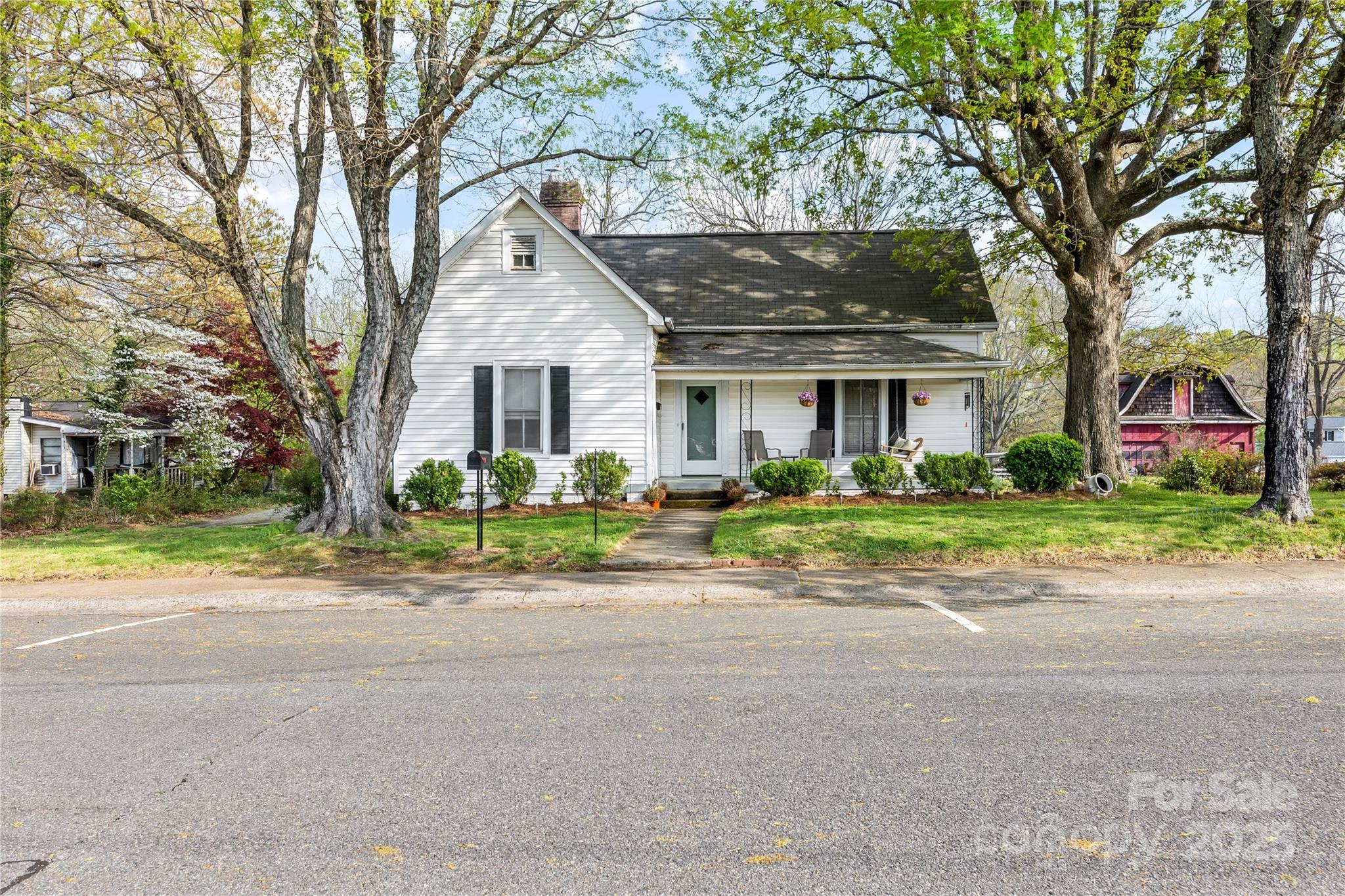 310 N Central Avenue Property Photo