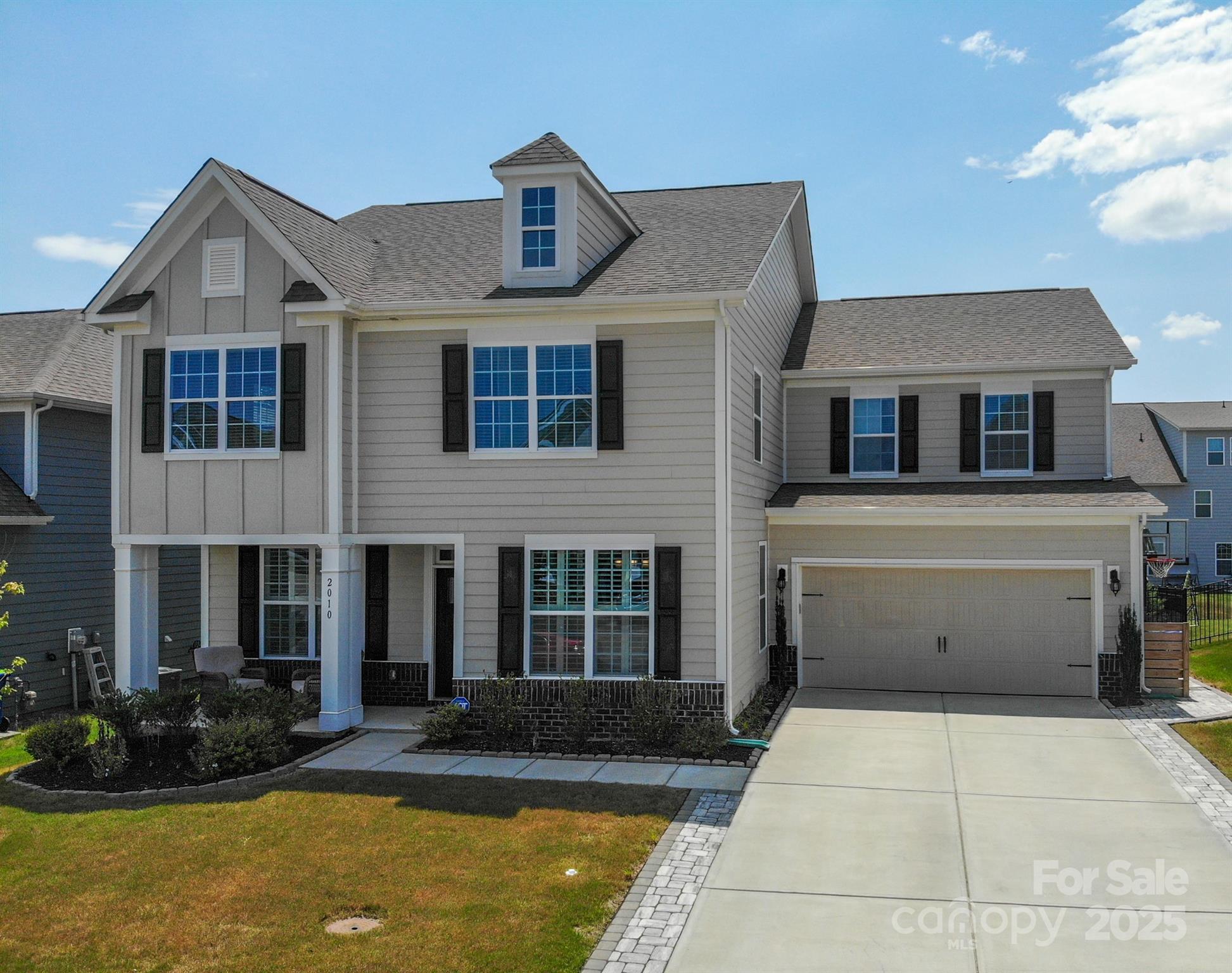 2010 Saddlebred Drive Property Photo