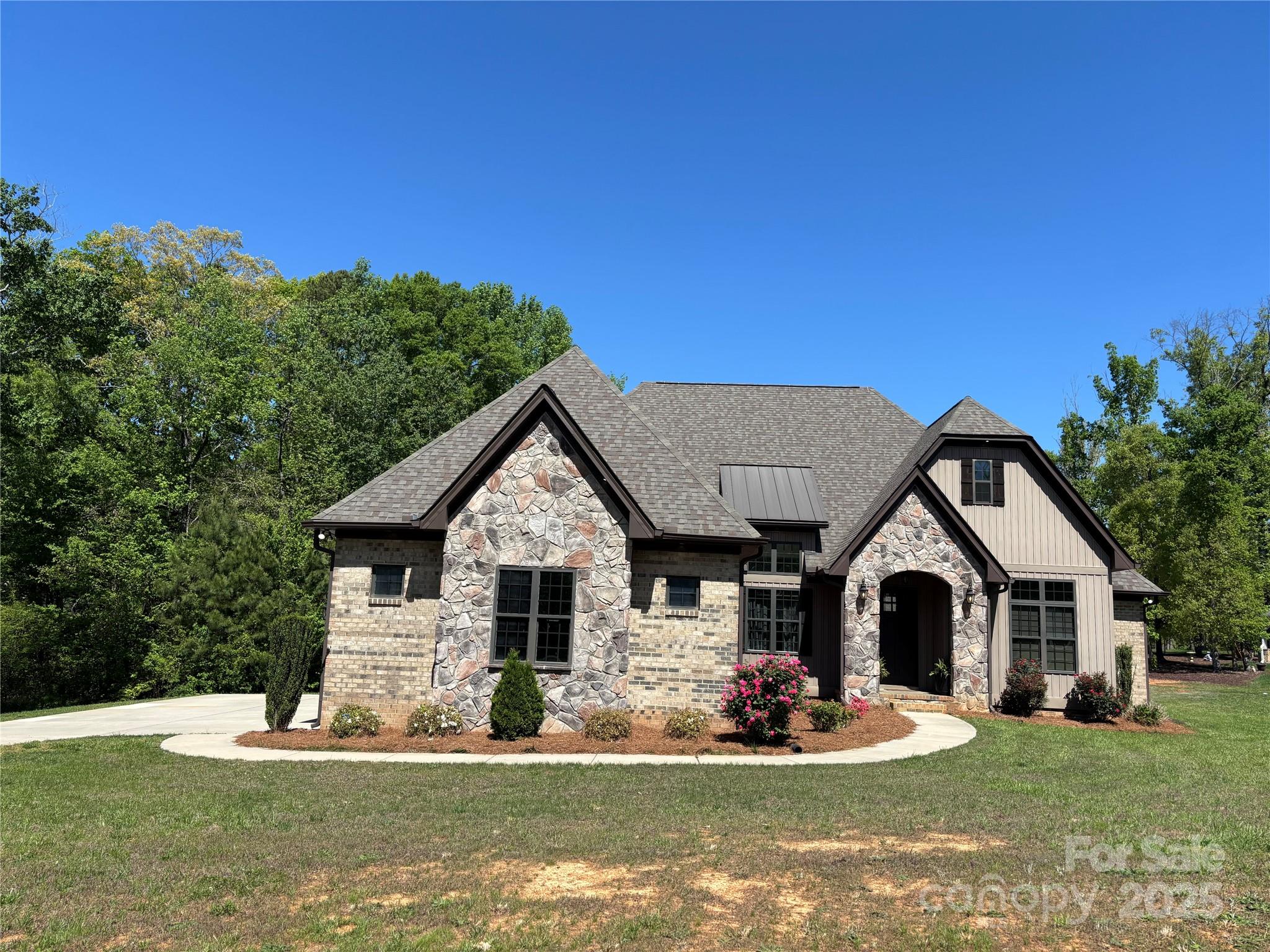 1021 Mccollum Oaks Lane Property Photo 1