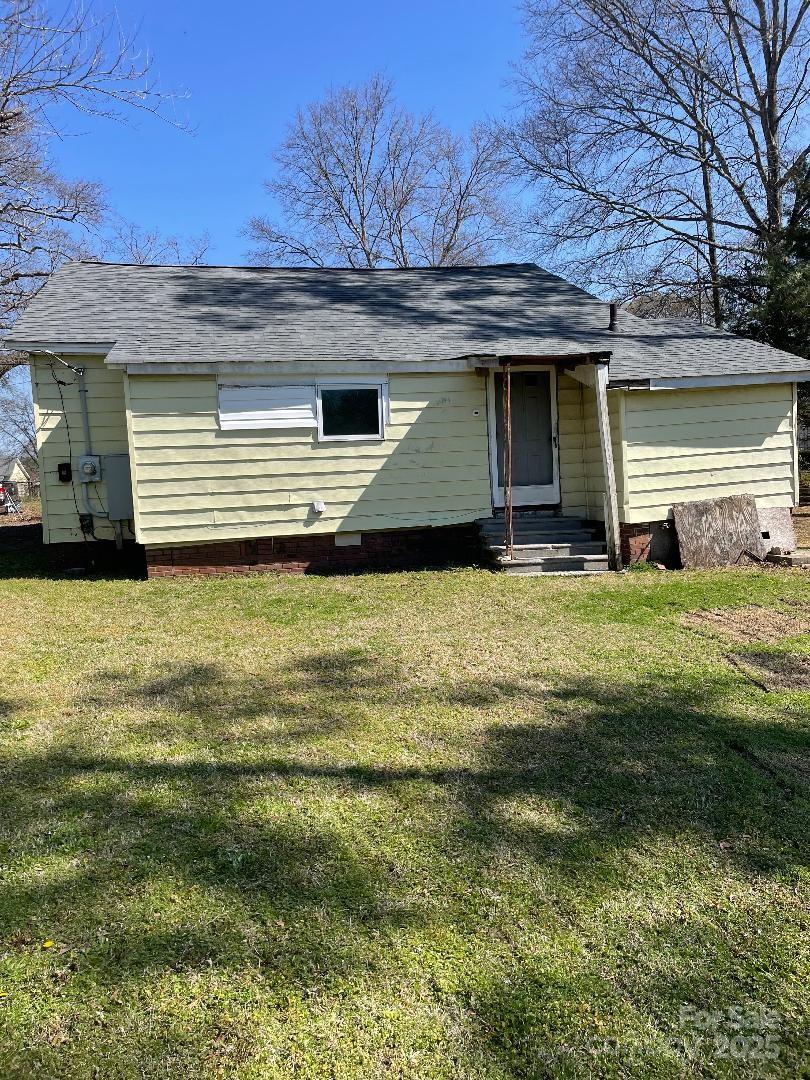 529 Devine Street Property Photo 3