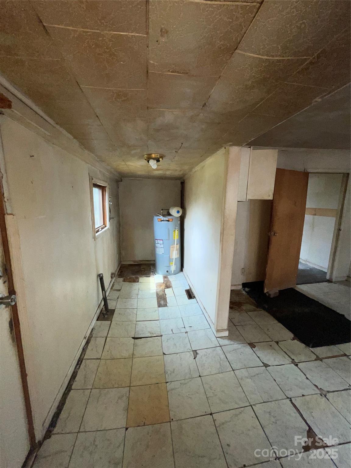 529 Devine Street Property Photo 7