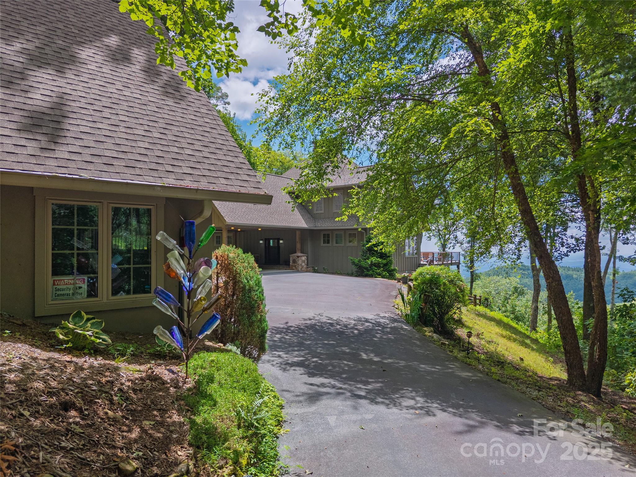 315 Jocassee Trail Property Photo 1