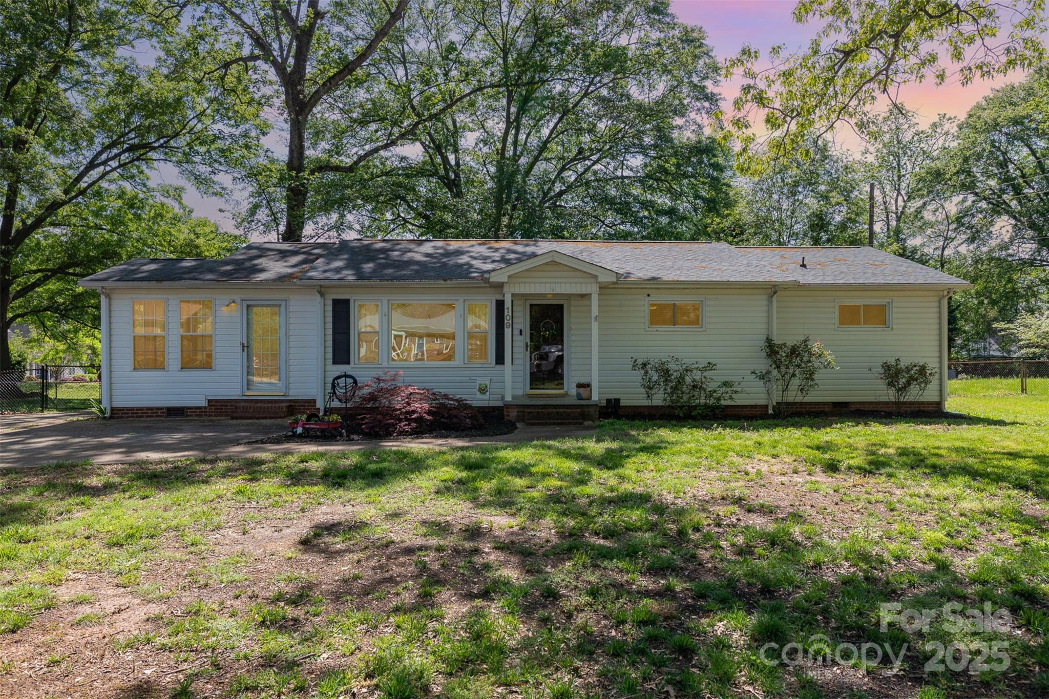 109 Crestview Drive Property Photo