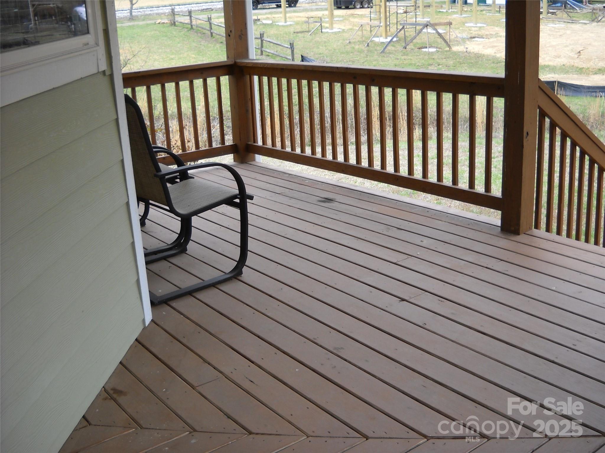 992 Hornet Drive Property Photo 7