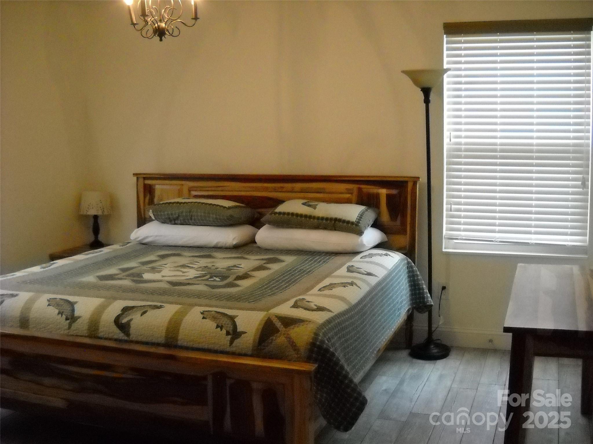 992 Hornet Drive Property Photo 13