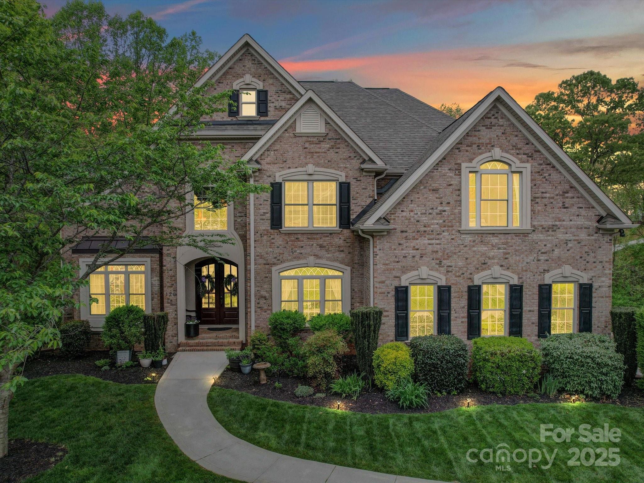 120 Shadow Ridge Court Property Photo