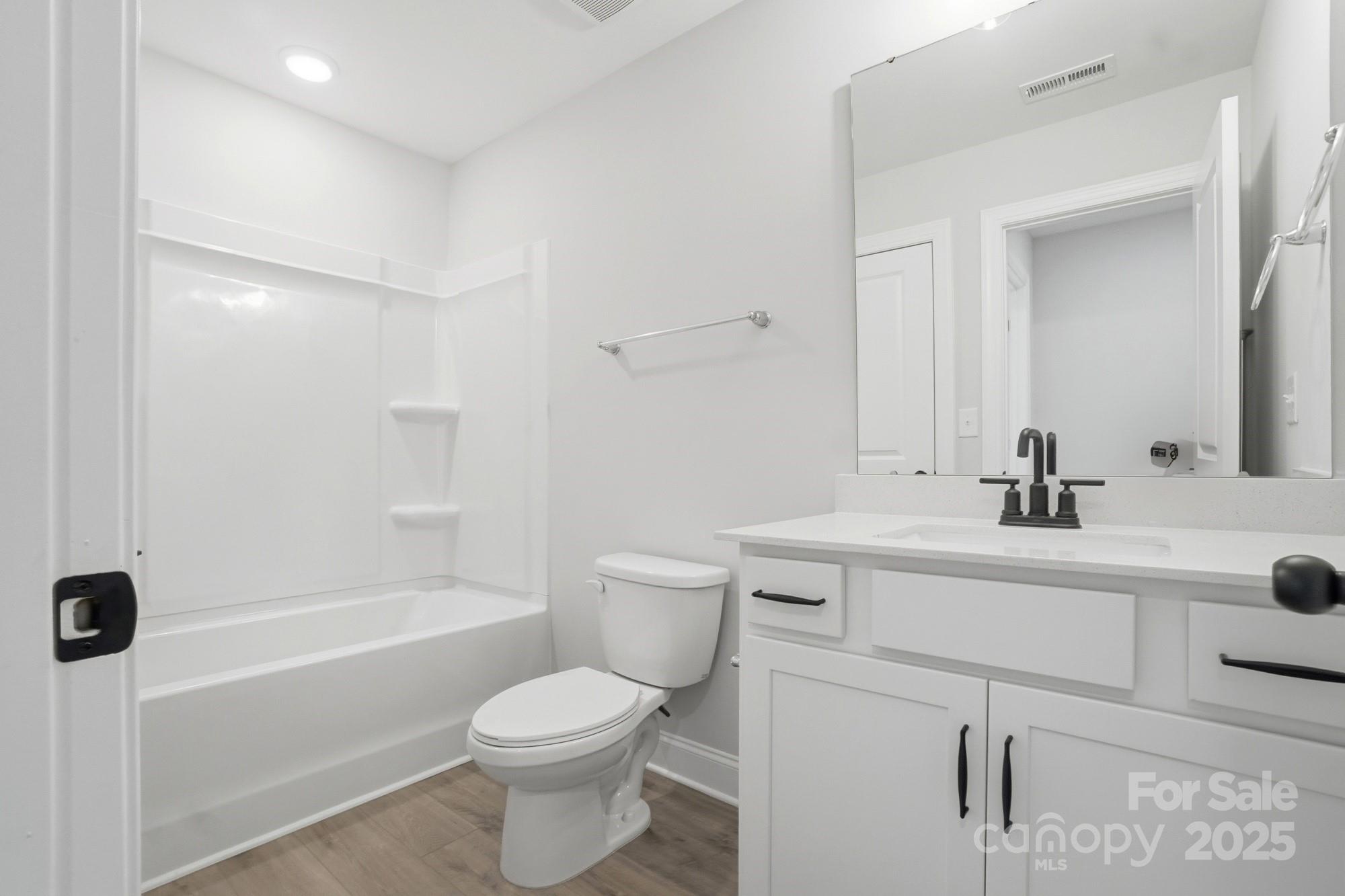 1453 Ardmore Drive 240 Property Photo 24