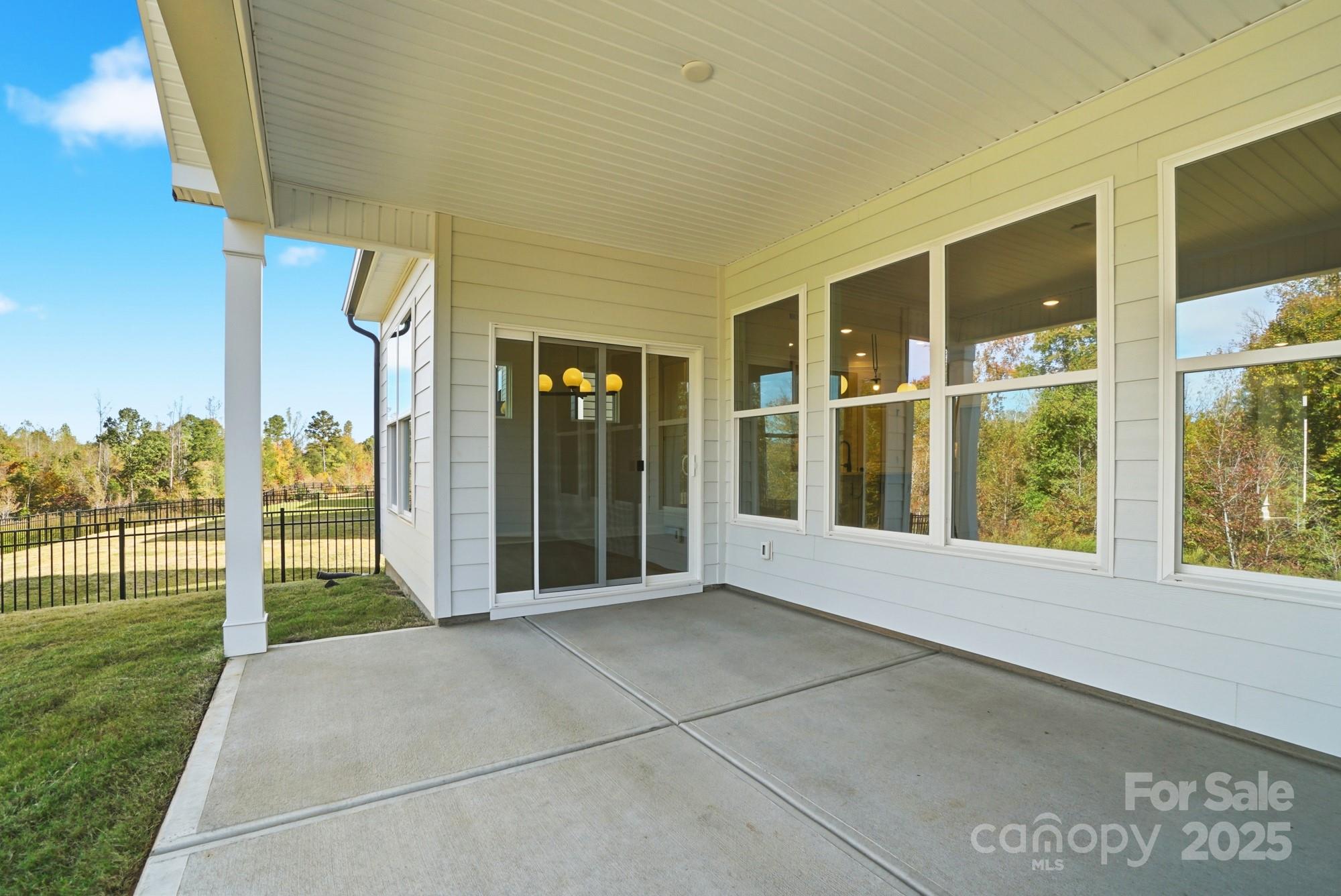 1453 Ardmore Drive 240 Property Photo 28