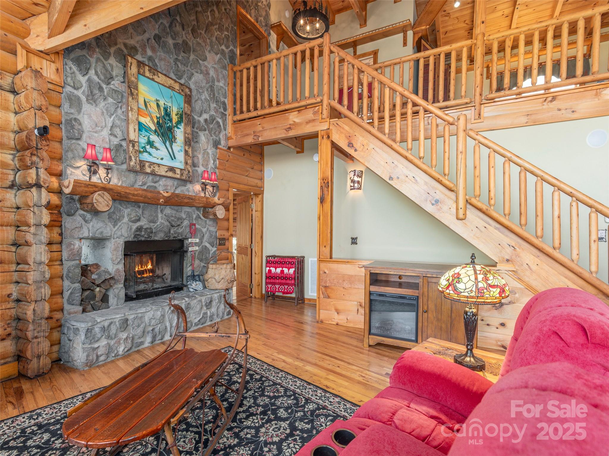 35 Falcon Crest Loop Property Photo 6