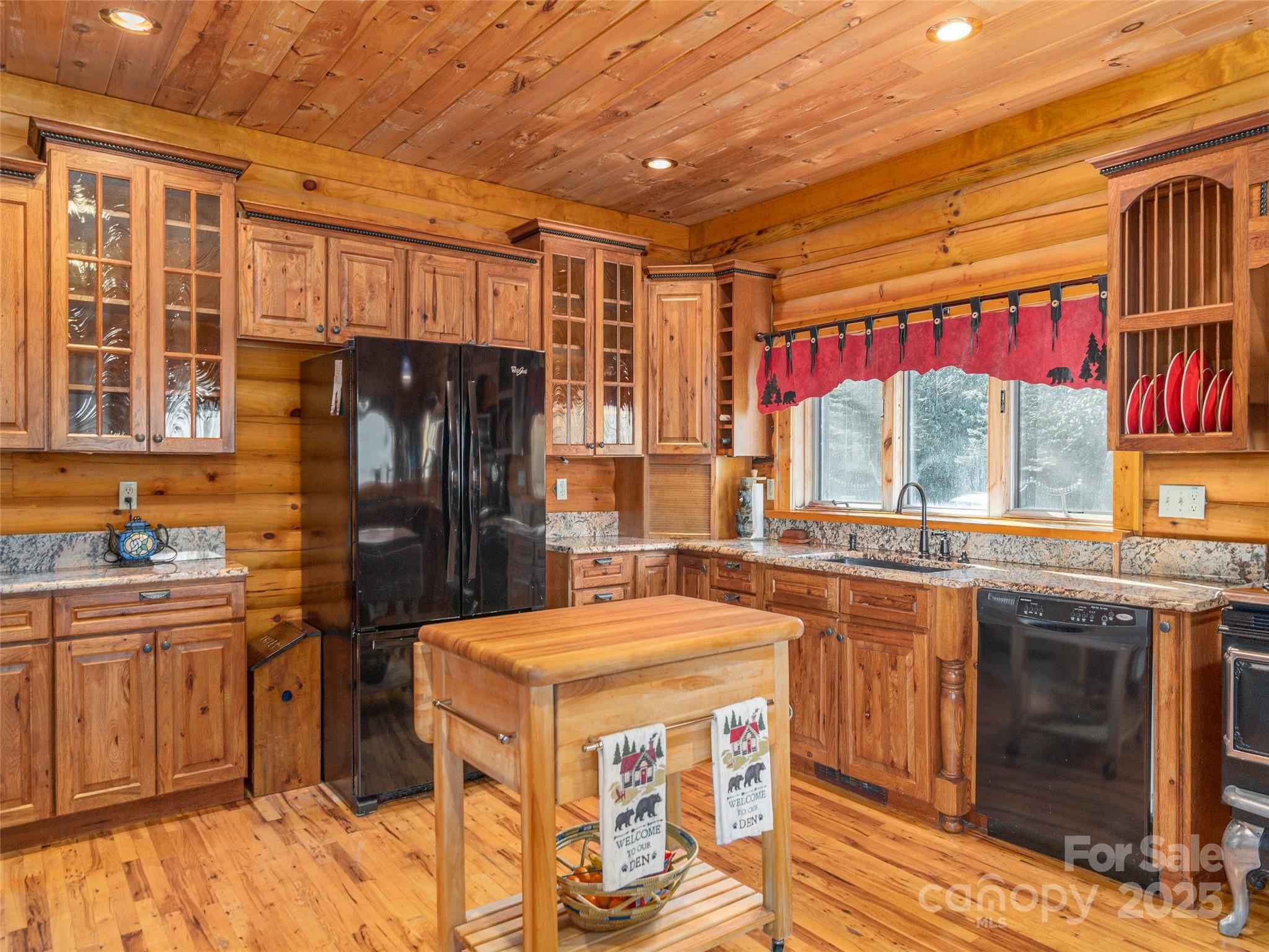 35 Falcon Crest Loop Property Photo 11