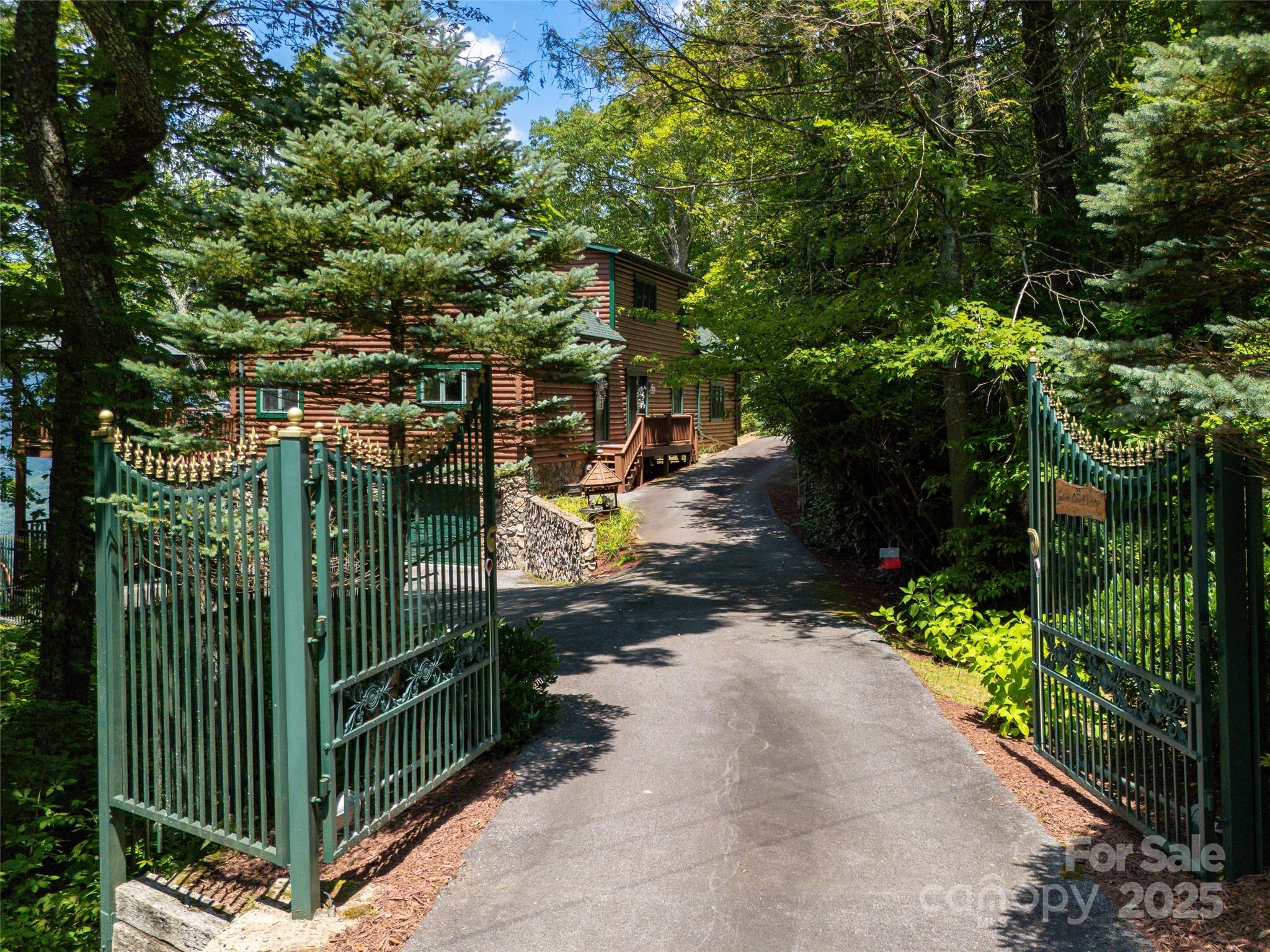 35 Falcon Crest Loop Property Photo 33