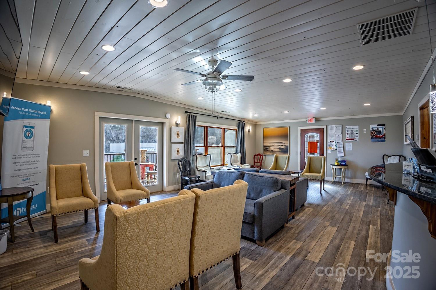 120 Veterans Boulevard Property Photo