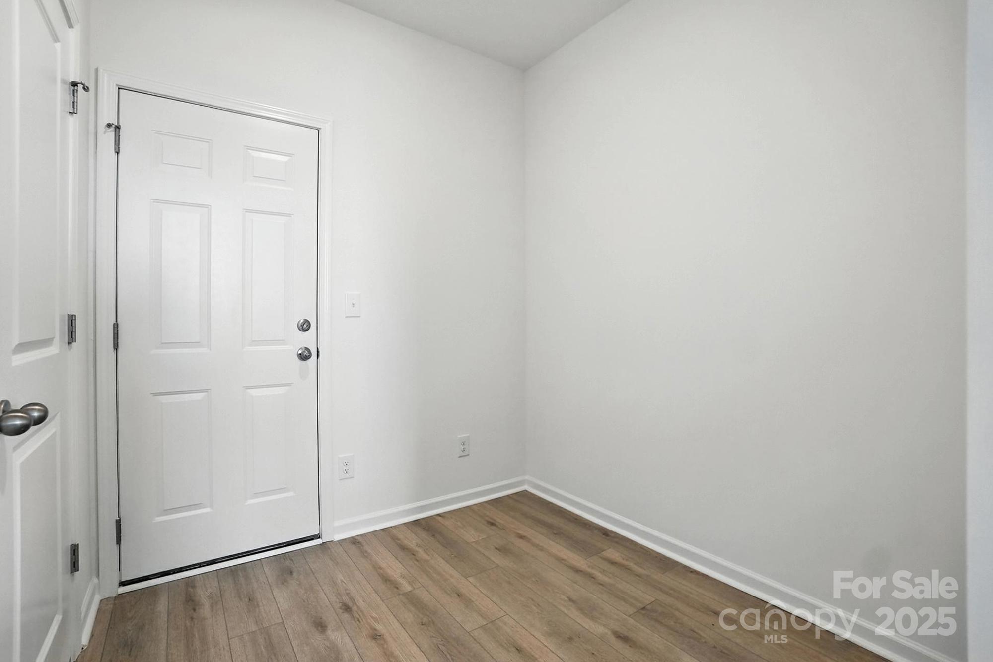 346 Knotty Wood Drive 71 Property Photo 11