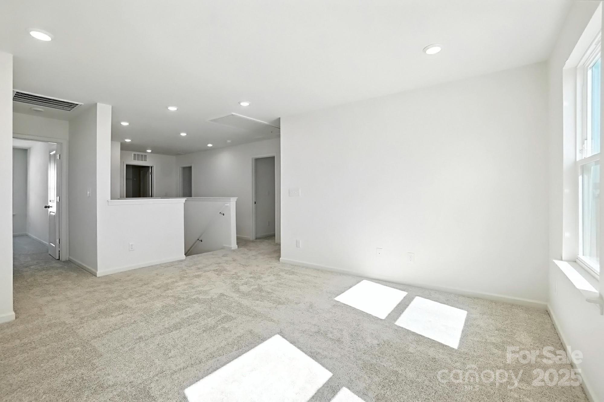 346 Knotty Wood Drive 71 Property Photo 13