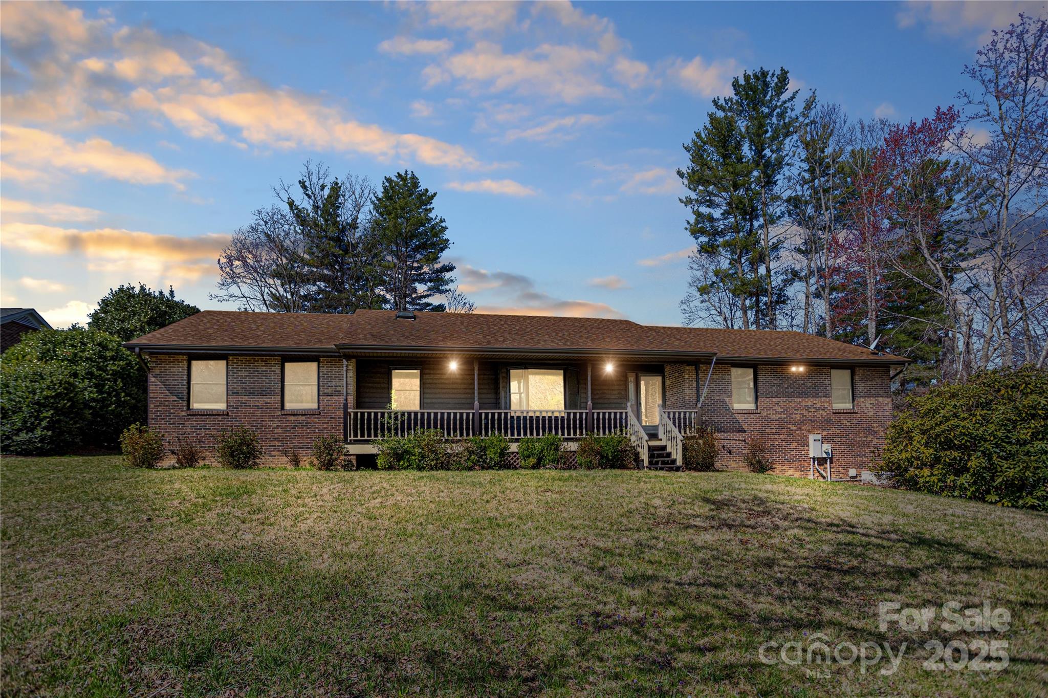 35 Tree Top Drive Property Photo 1