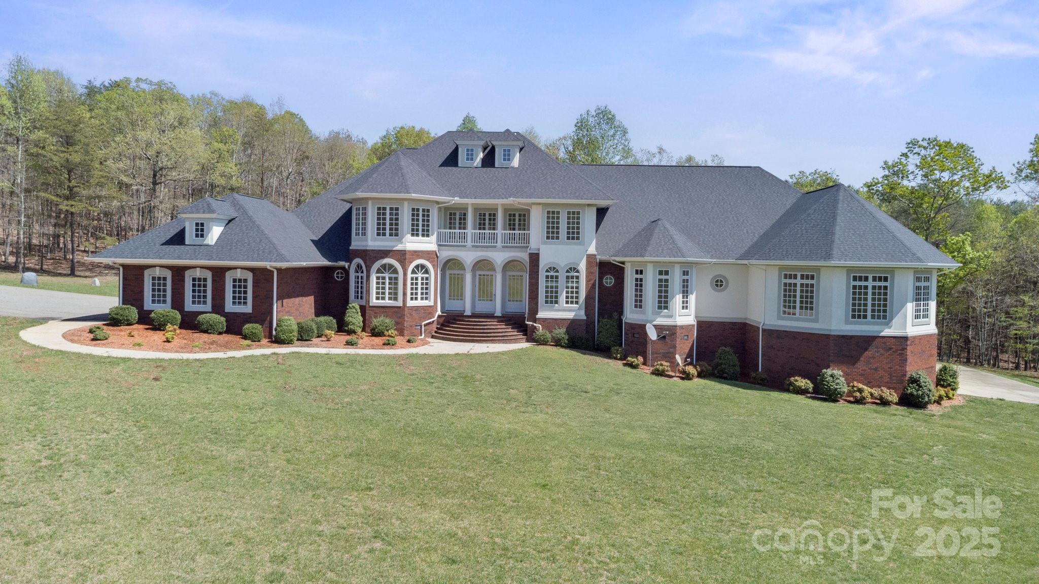 447 Willow Pond Lane Property Photo