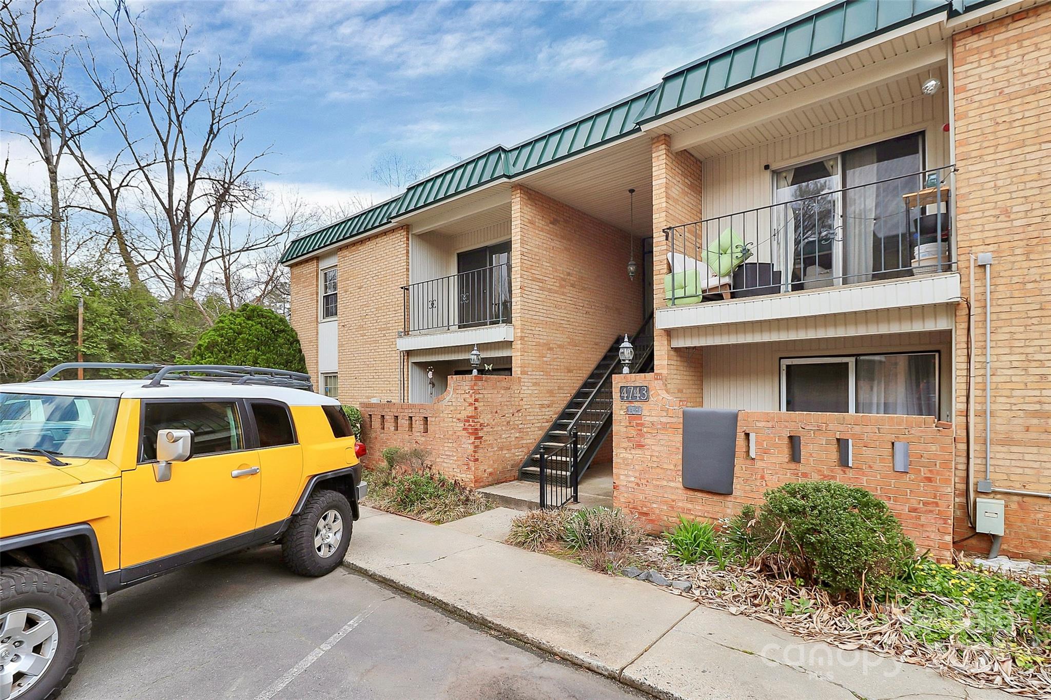 4743 Hedgemore Drive E Property Photo 19