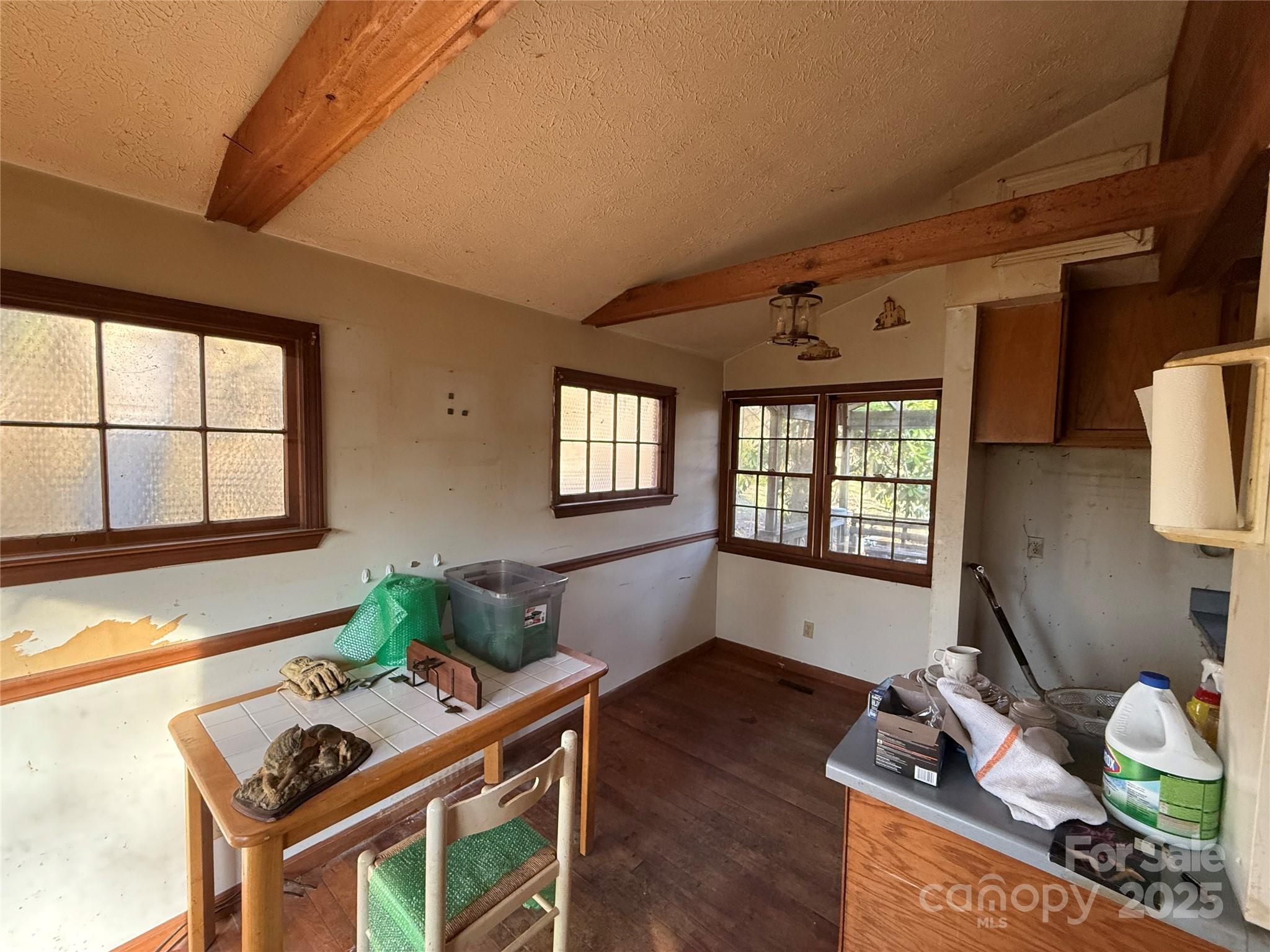 708 Miami Terrace Property Photo 16