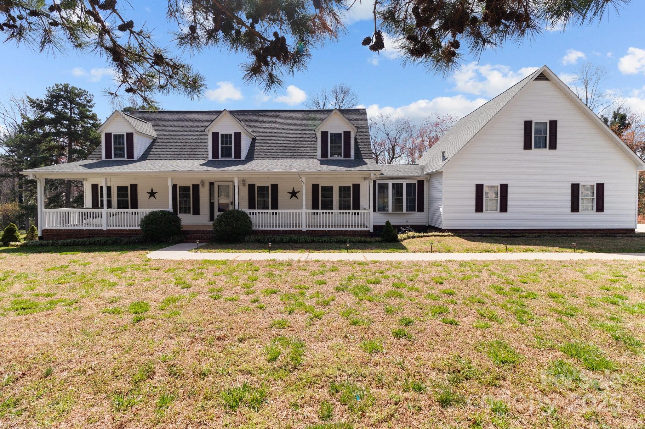 701 W Blume Street Property Photo