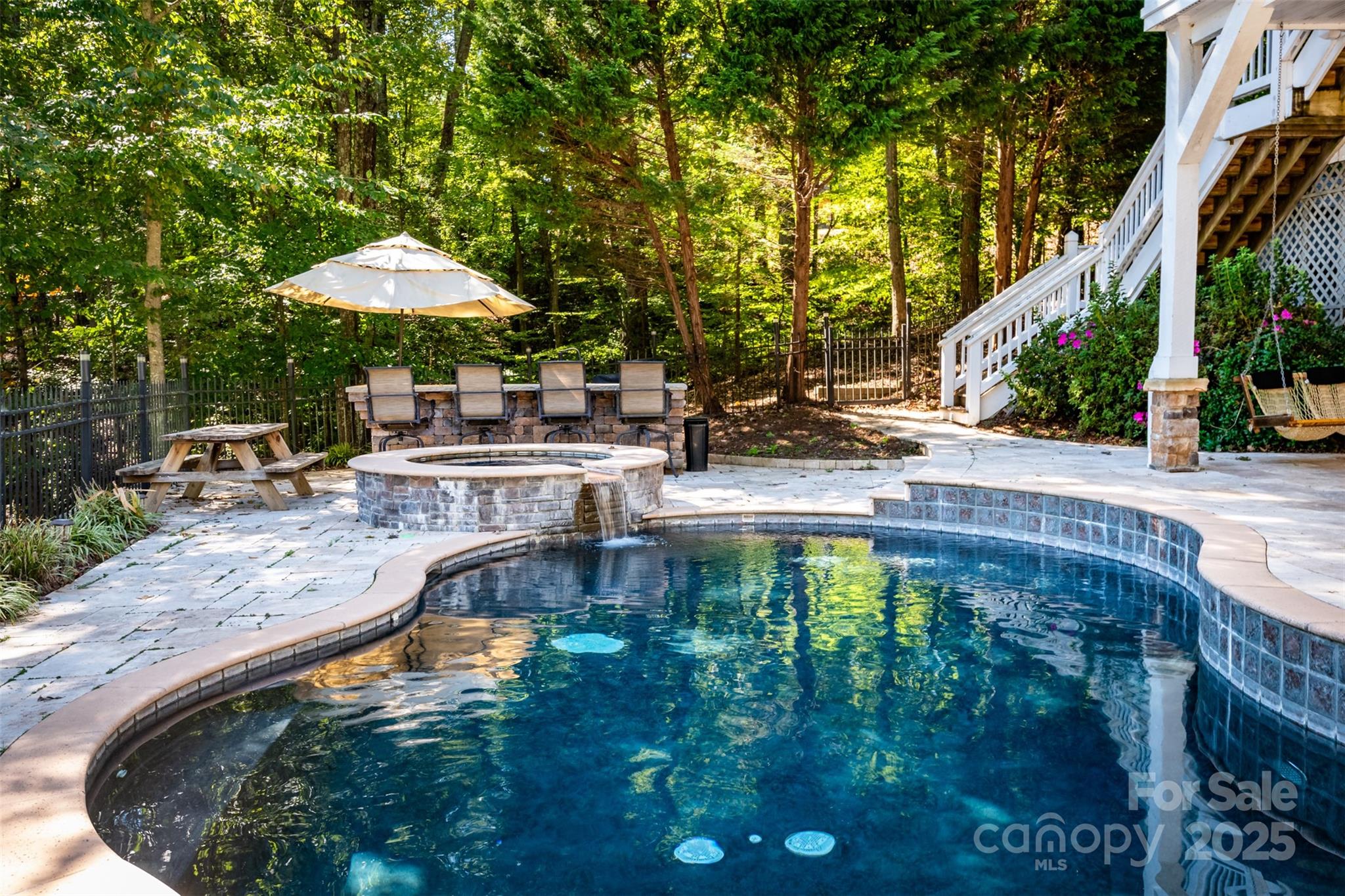 1676 Sherwood Court Property Photo 6