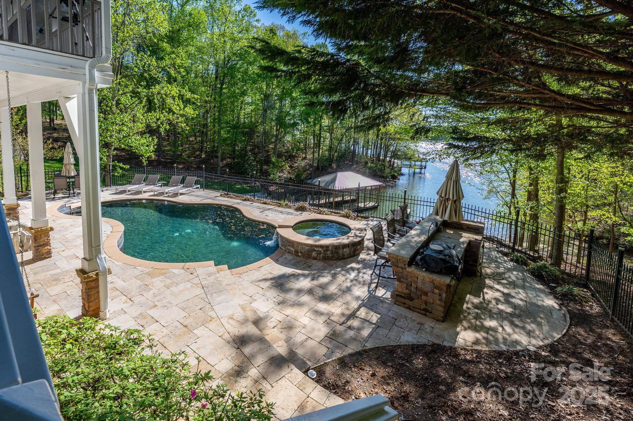 1676 Sherwood Court Property Photo 8