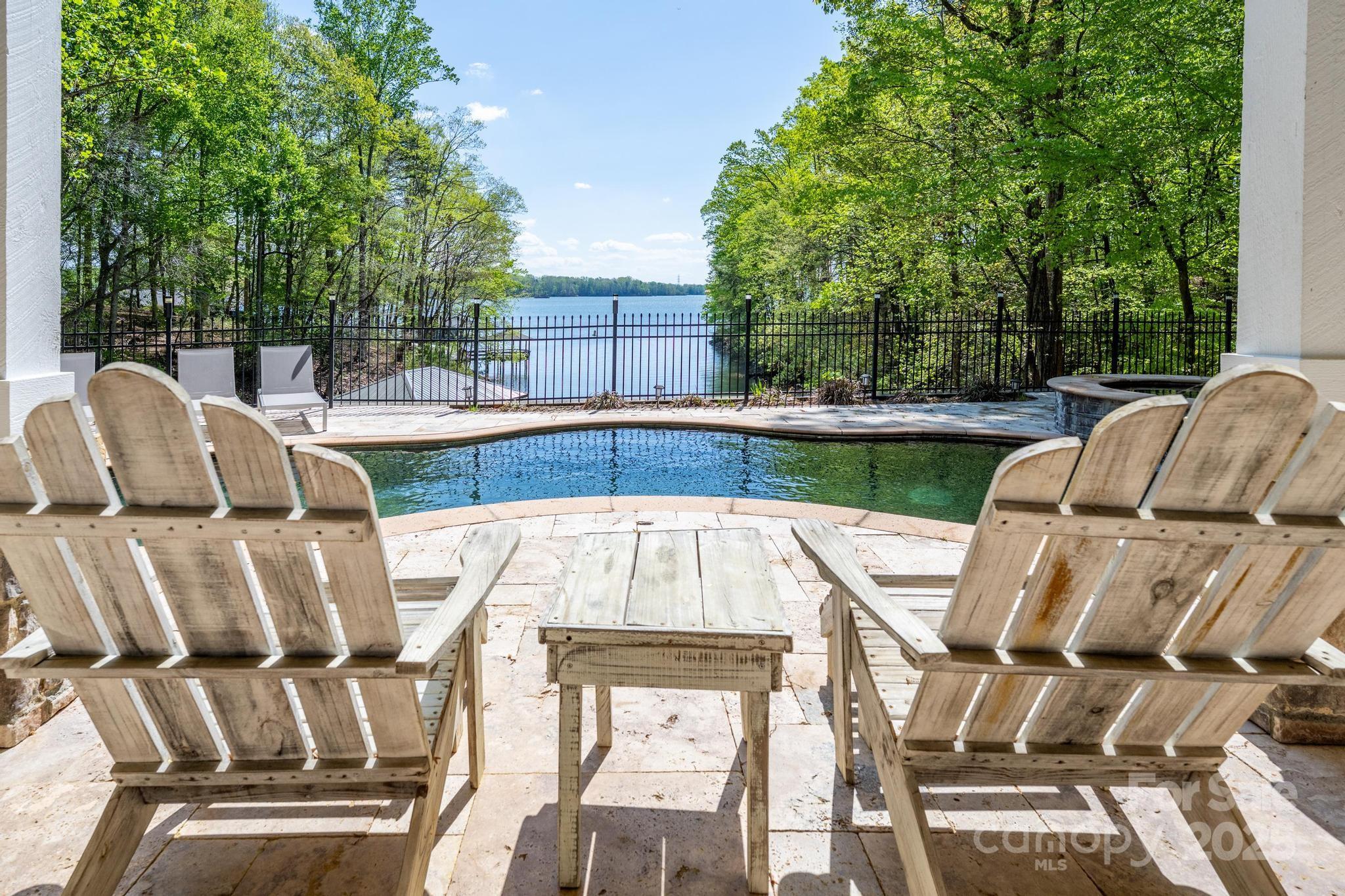 1676 Sherwood Court Property Photo 9