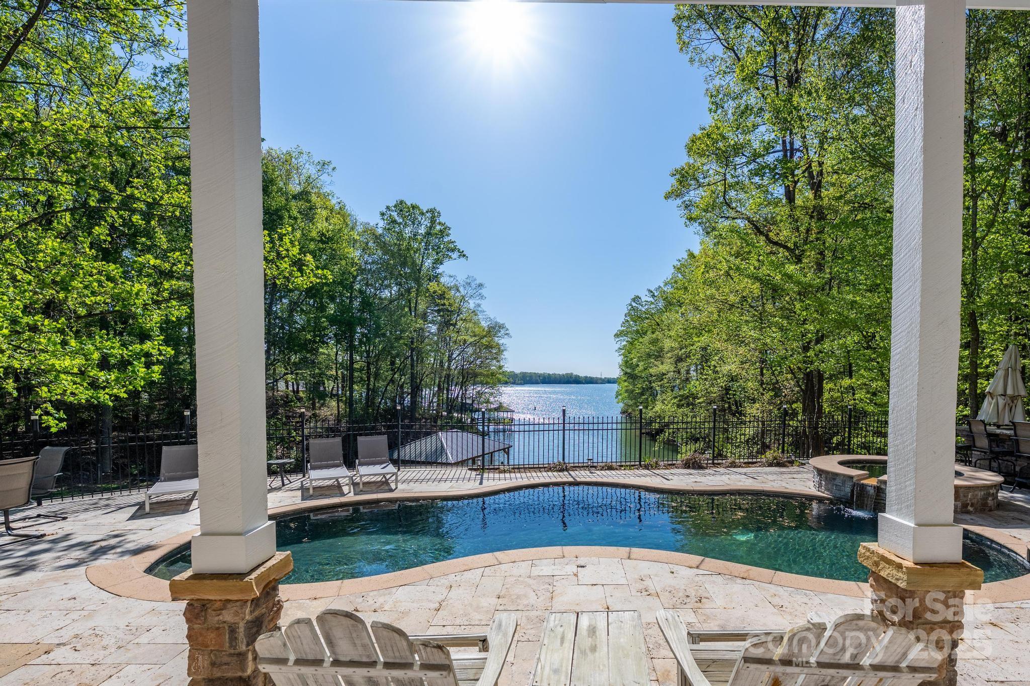 1676 Sherwood Court Property Photo 10