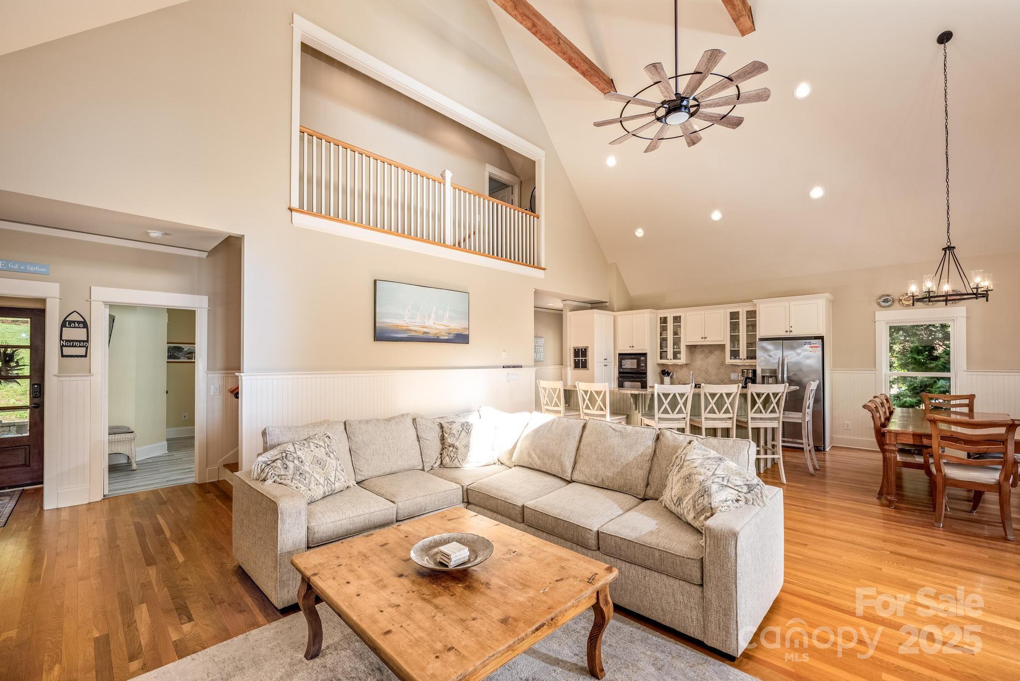 1676 Sherwood Court Property Photo 18