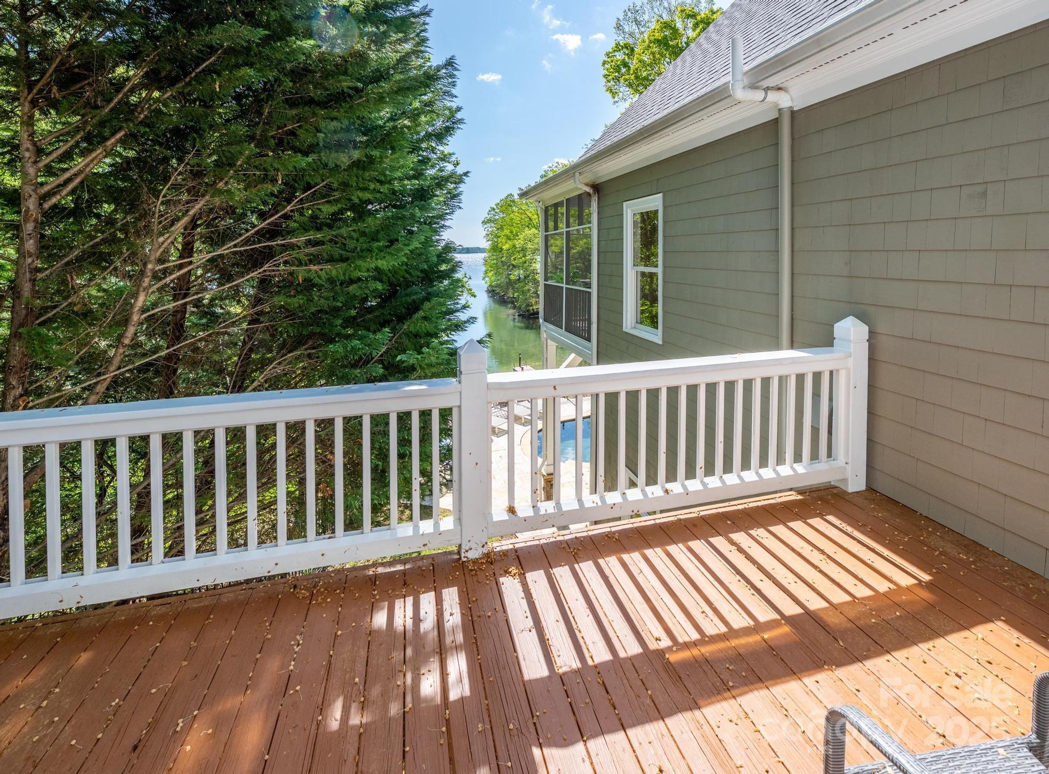 1676 Sherwood Court Property Photo 25