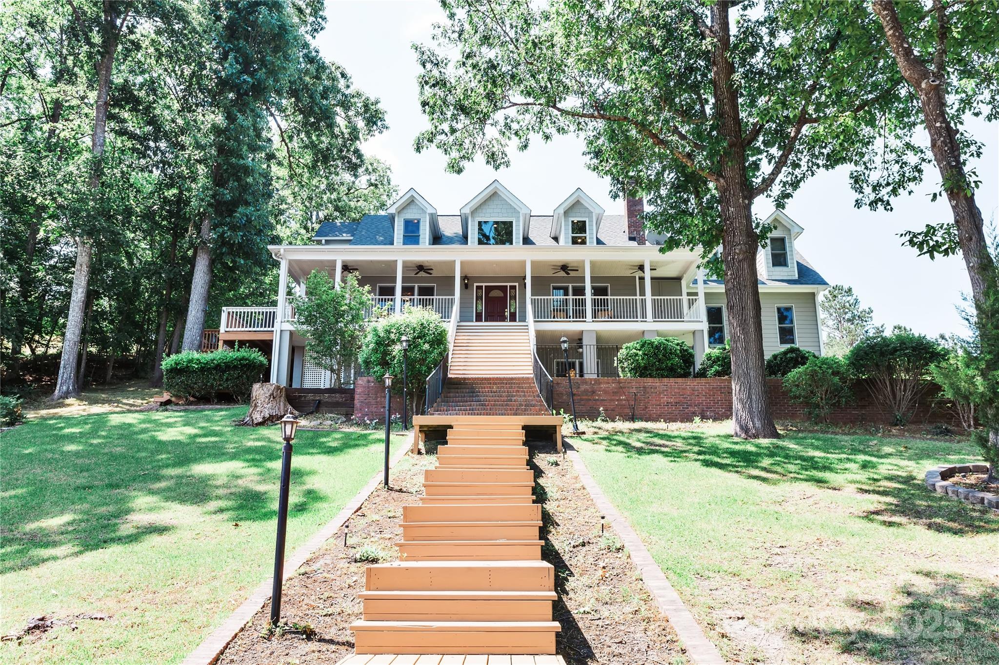 331 Westshore Drive Property Photo