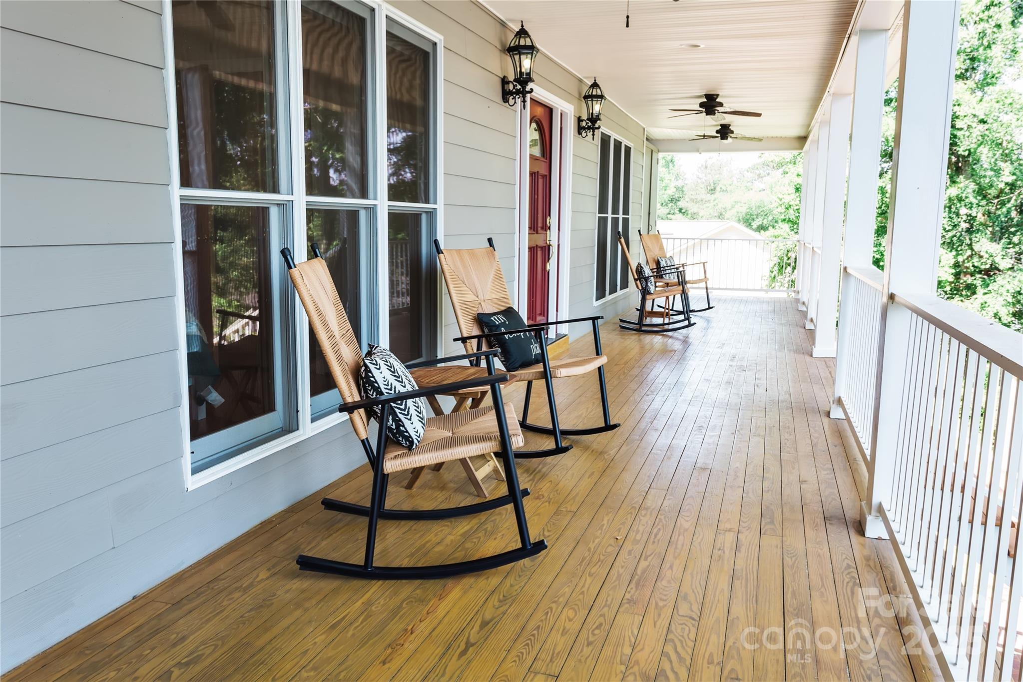 331 Westshore Drive Property Photo 4