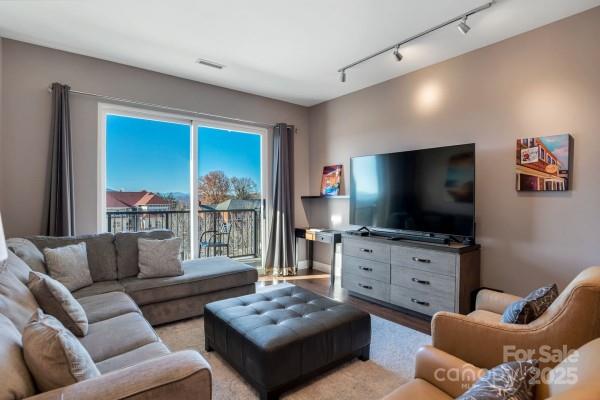 45 Asheland Avenue 500 Property Photo 4