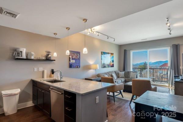 45 Asheland Avenue 500 Property Photo 7