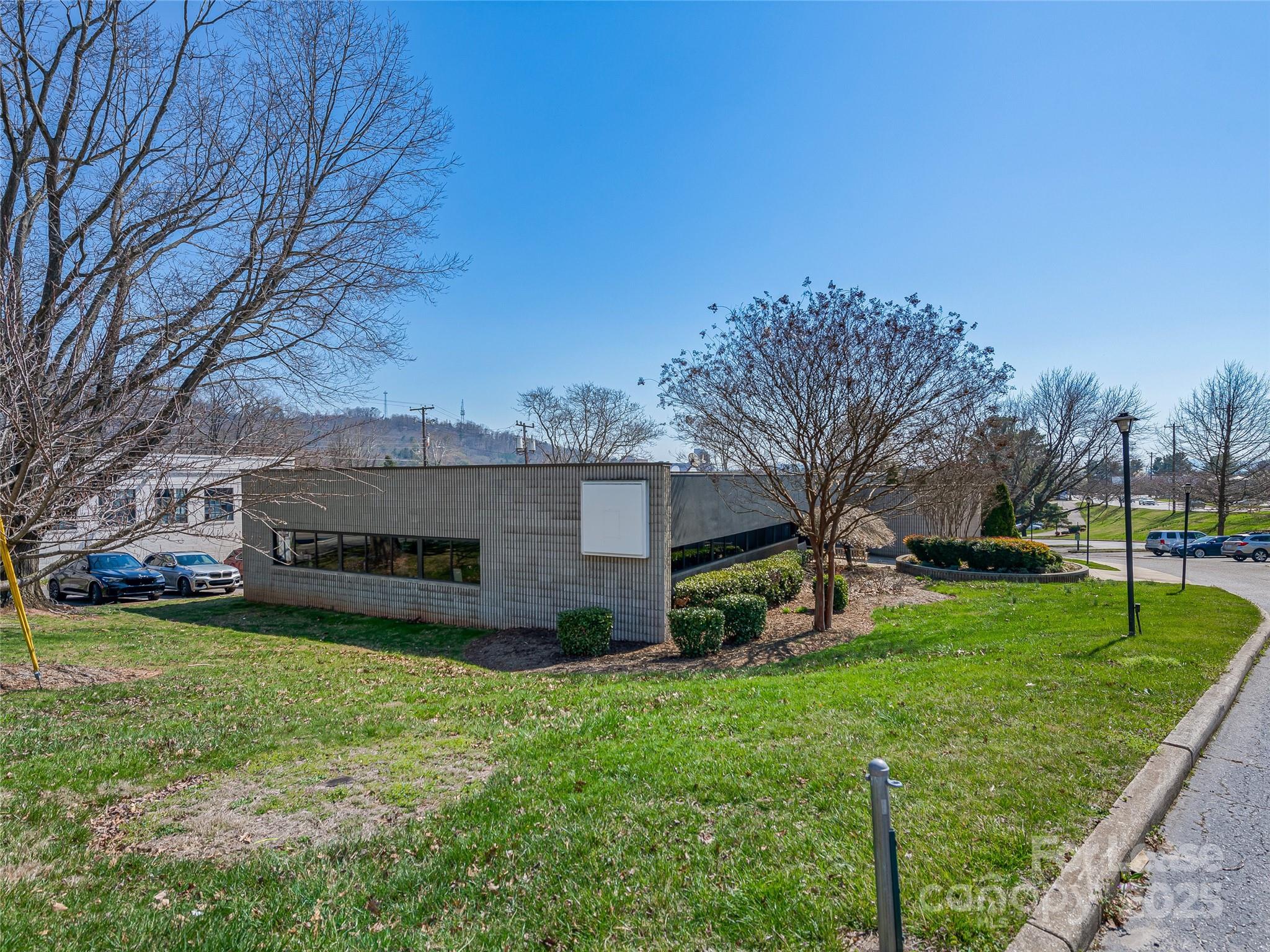86 Asheland Avenue Property Photo 3