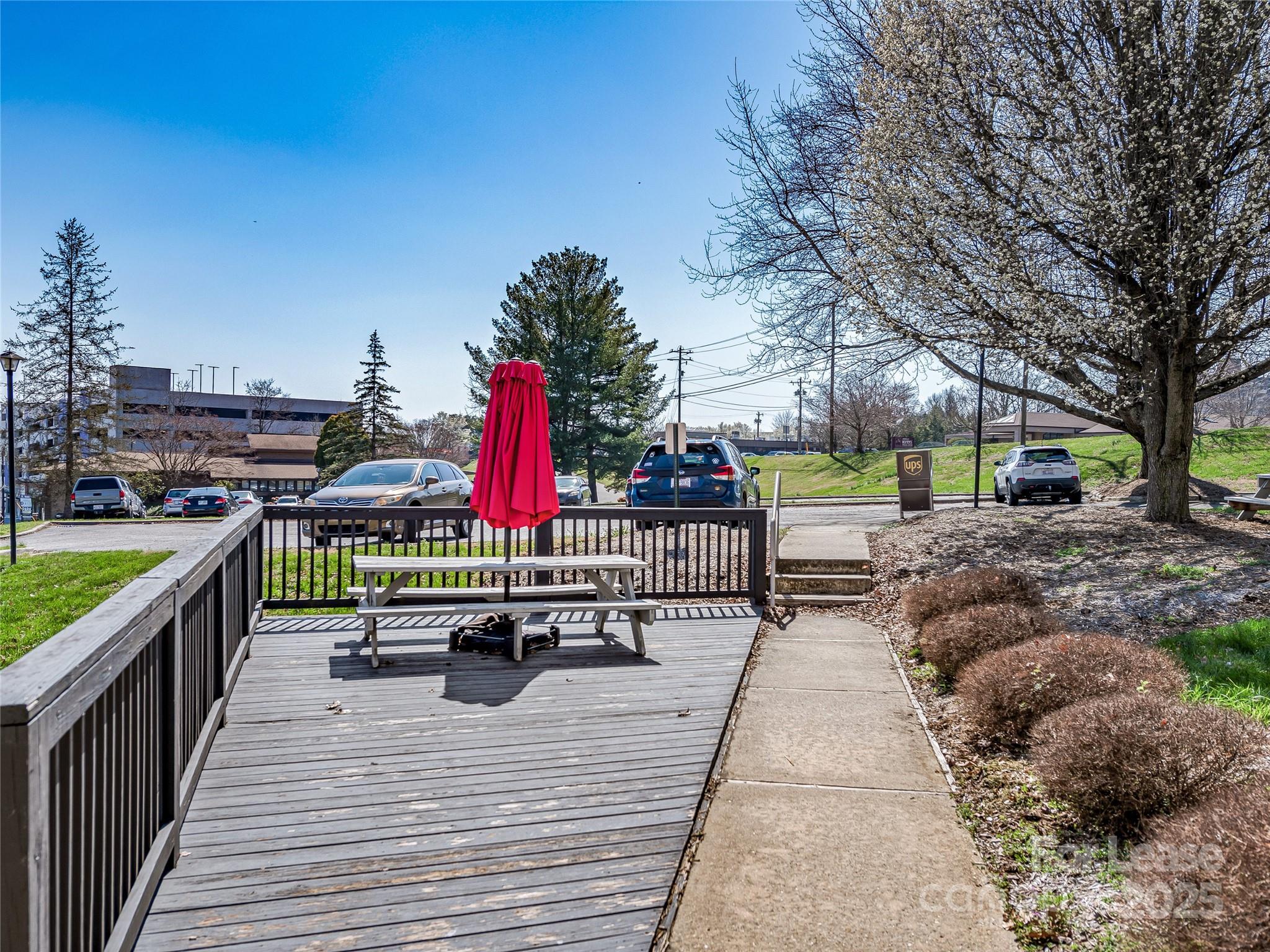 86 Asheland Avenue Property Photo 36