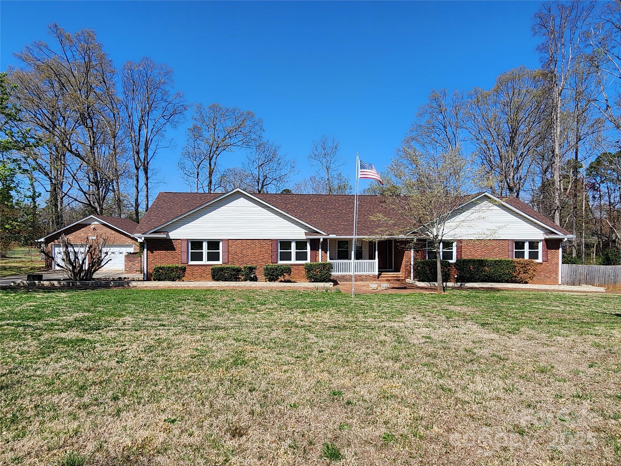 1301 Huckleberry Drive Property Photo 1