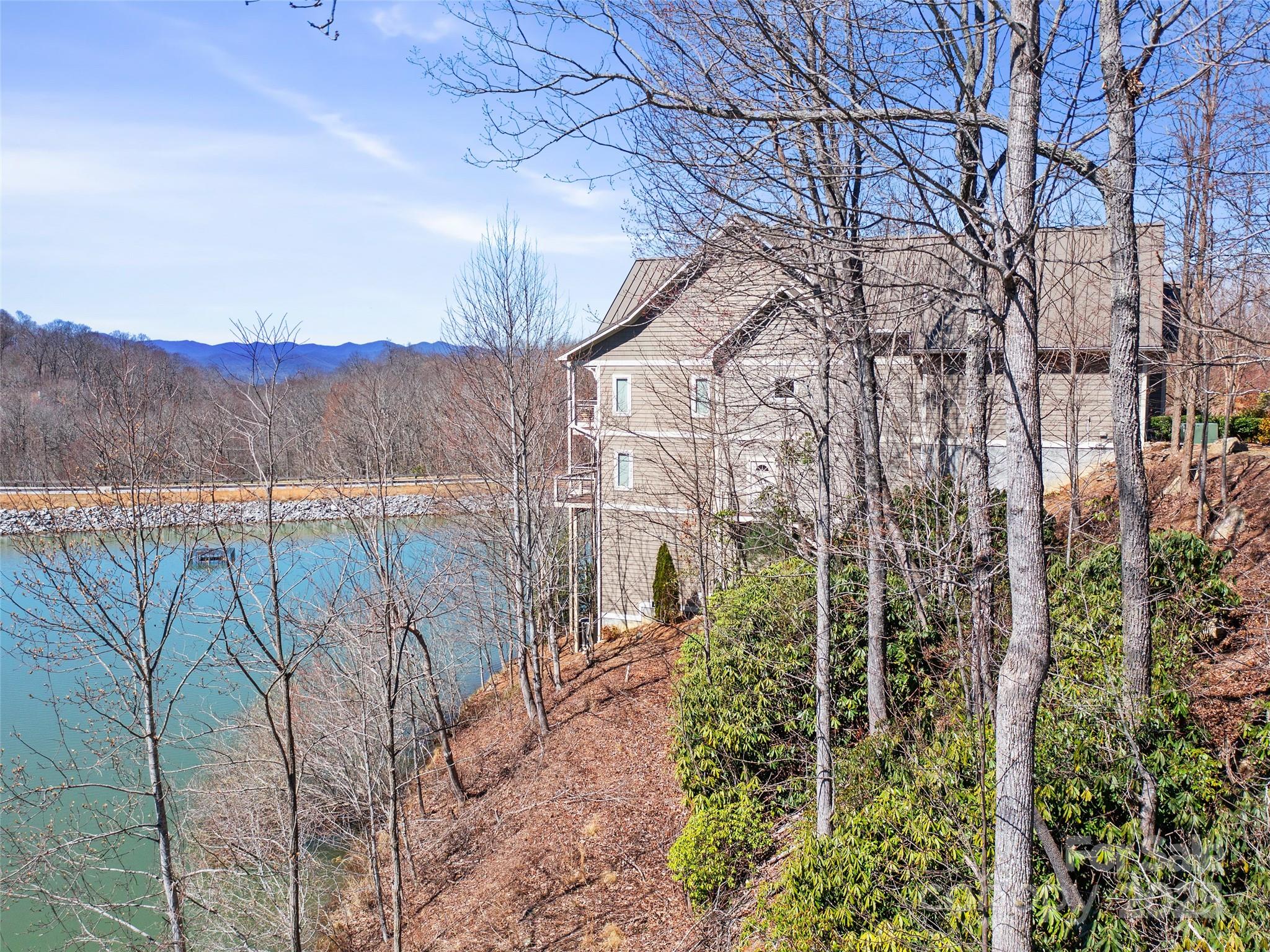82 Narrows Run Loop Property Photo
