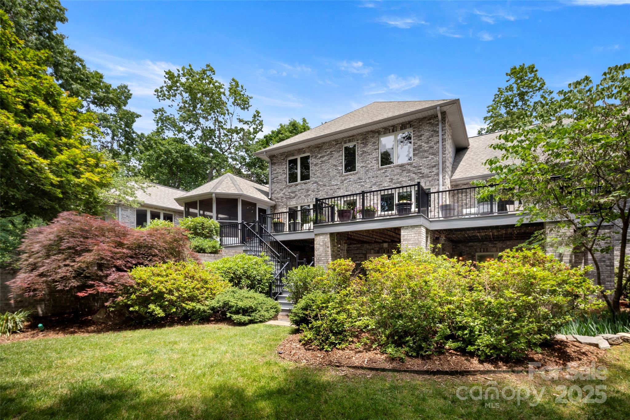 421 N Boundary Road Property Photo 3