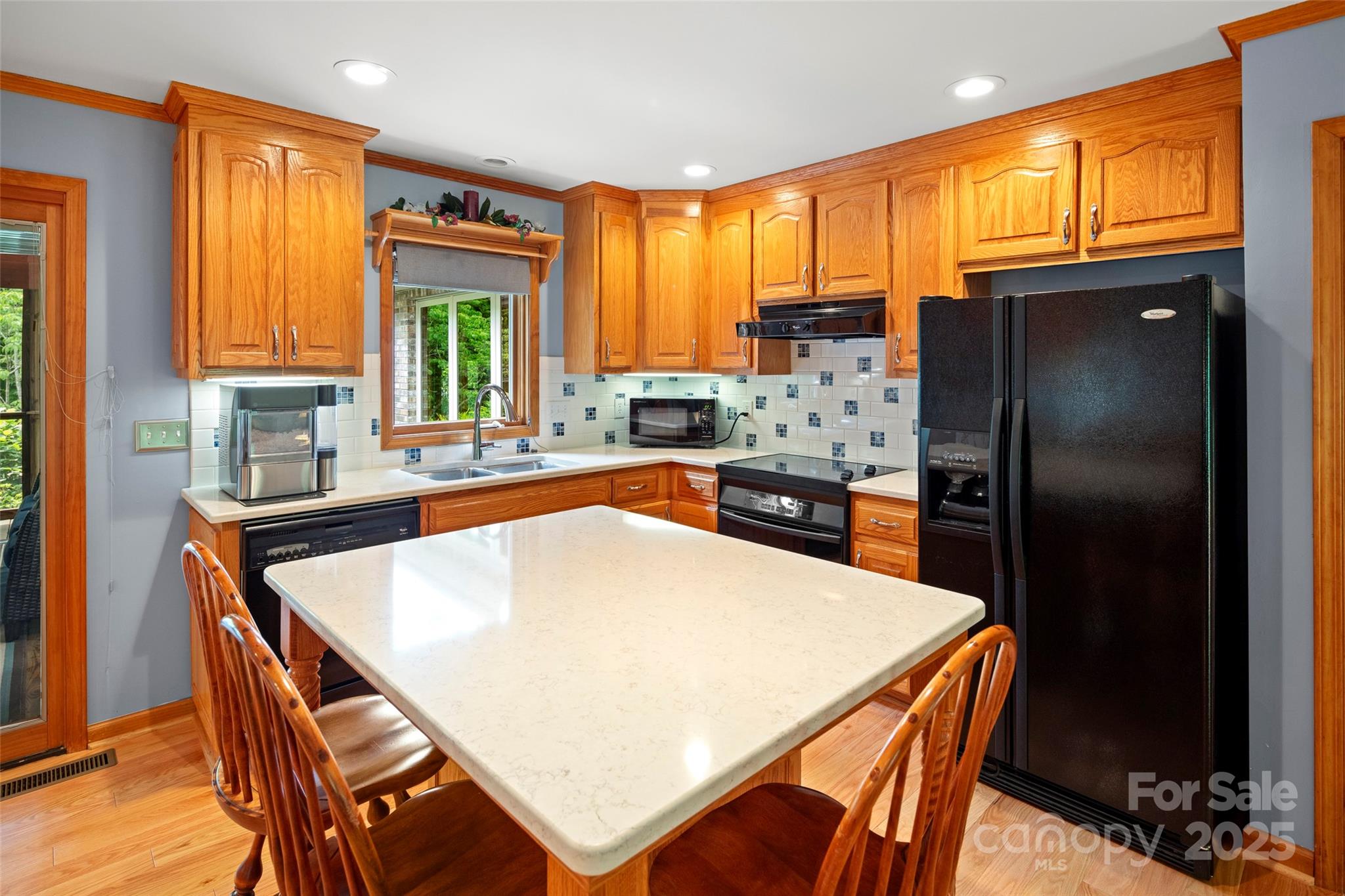 421 N Boundary Road Property Photo 24