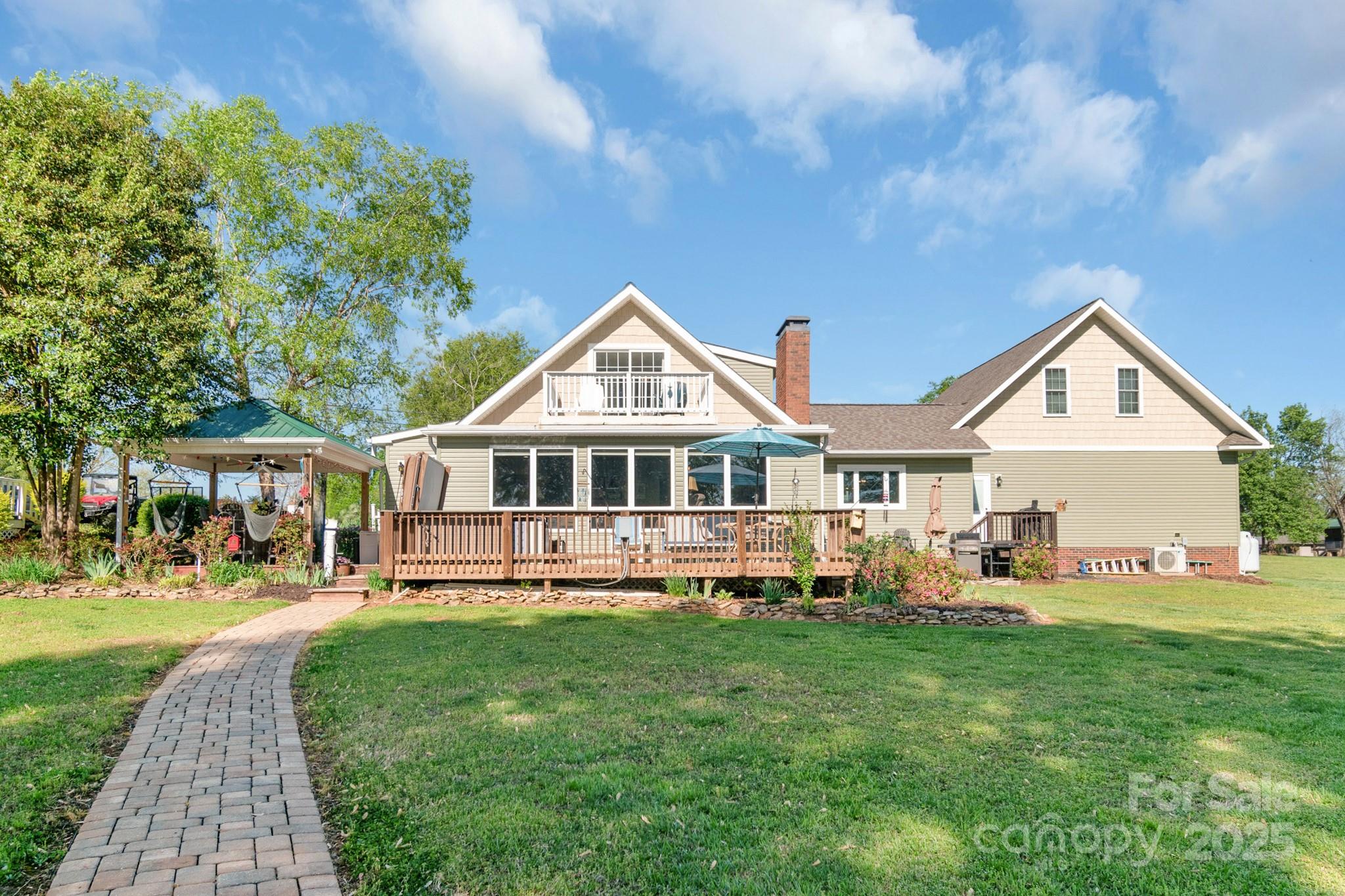 421 Tranquil Bay Circle Property Photo 1