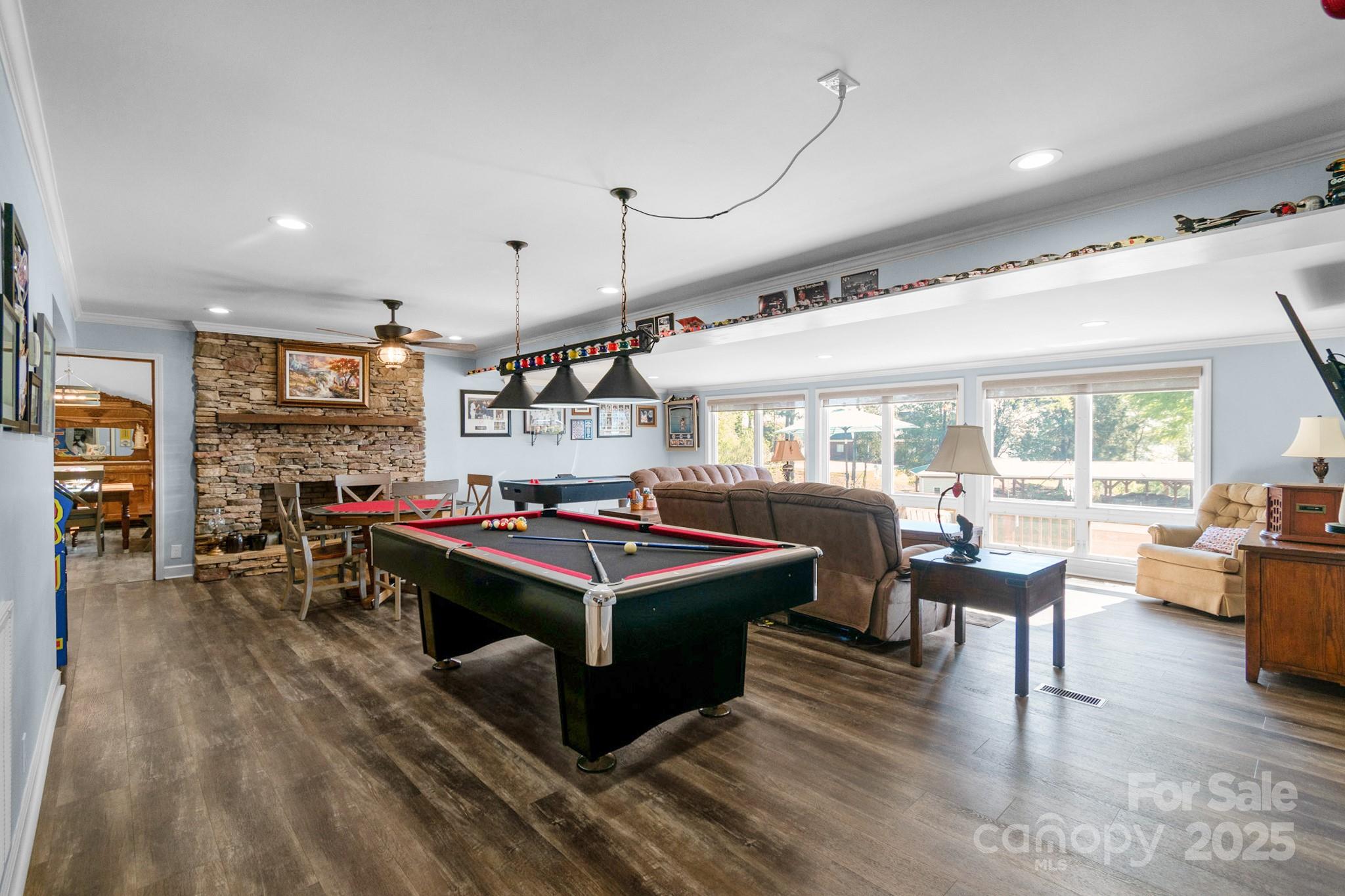 421 Tranquil Bay Circle Property Photo 8