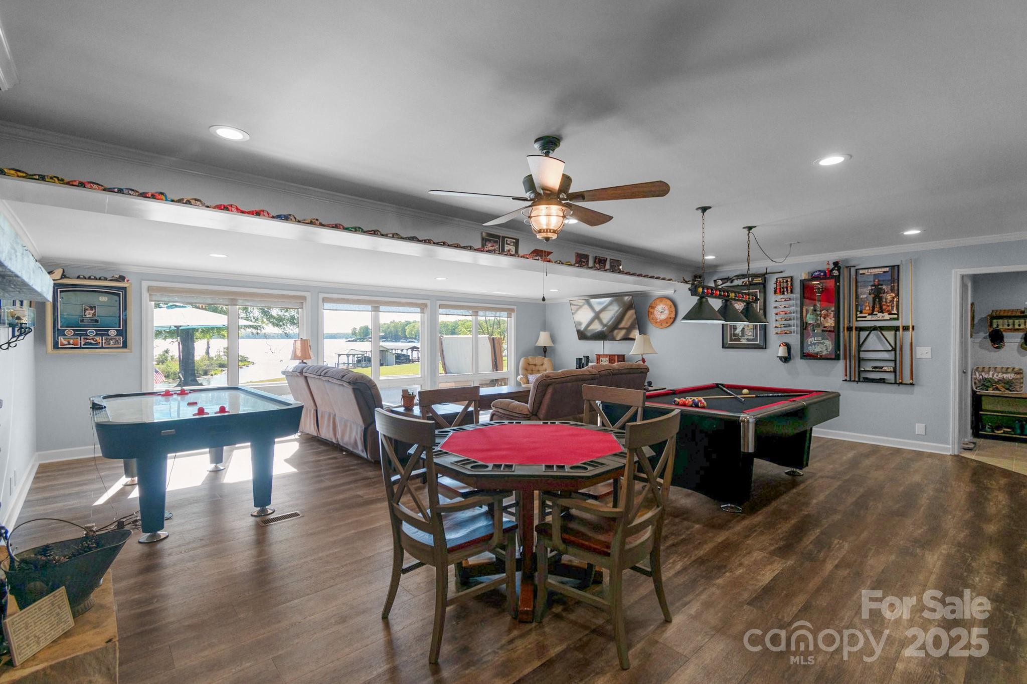 421 Tranquil Bay Circle Property Photo 10