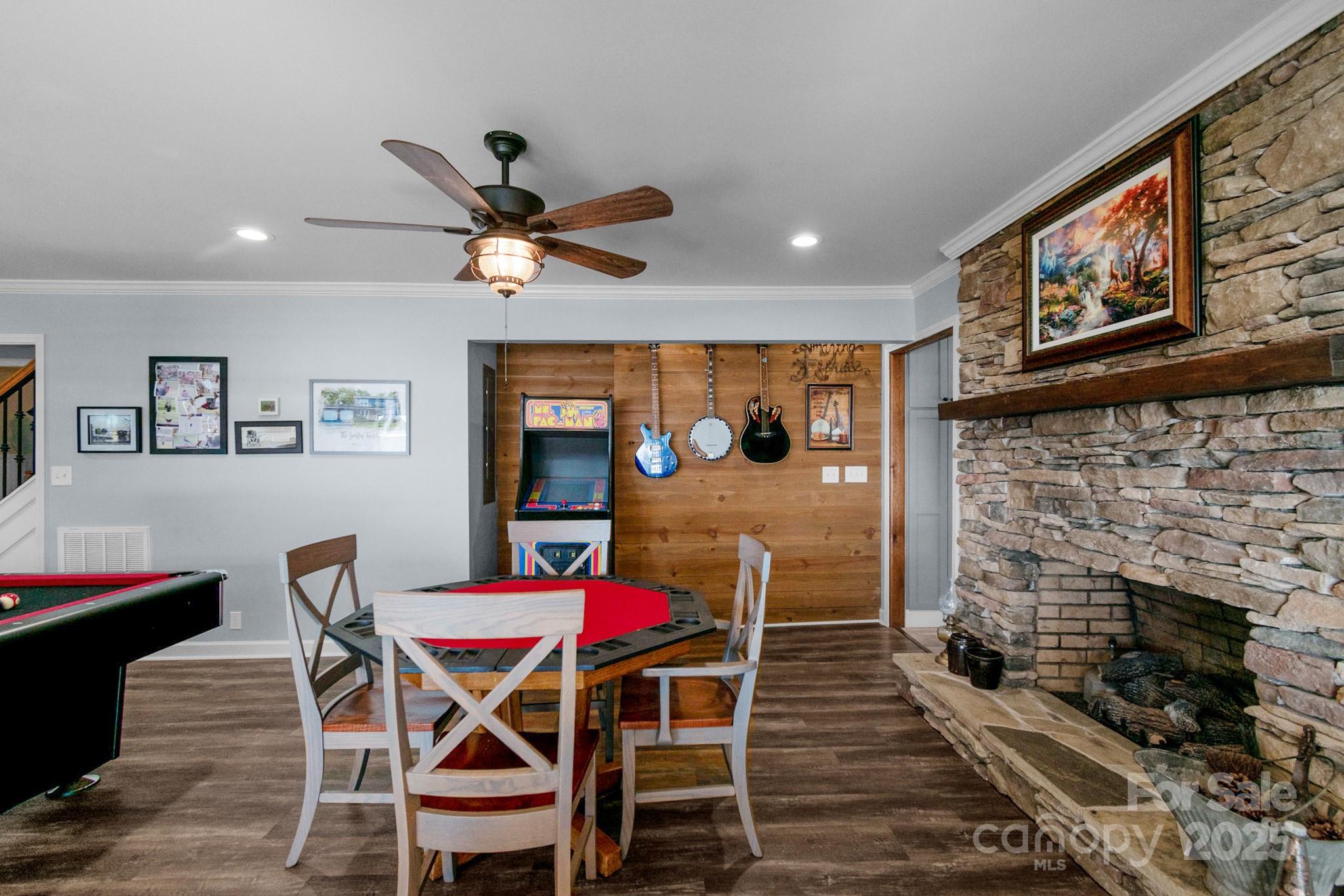 421 Tranquil Bay Circle Property Photo 14