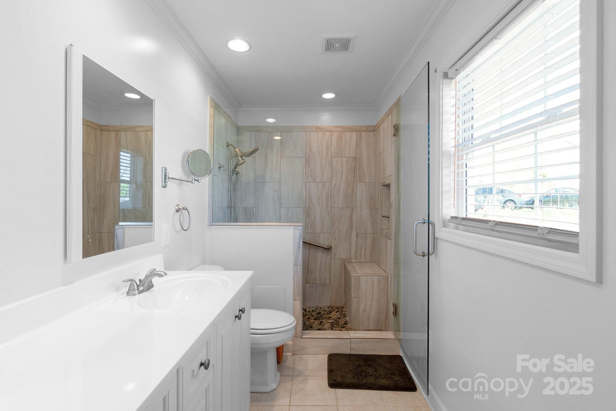 421 Tranquil Bay Circle Property Photo 26