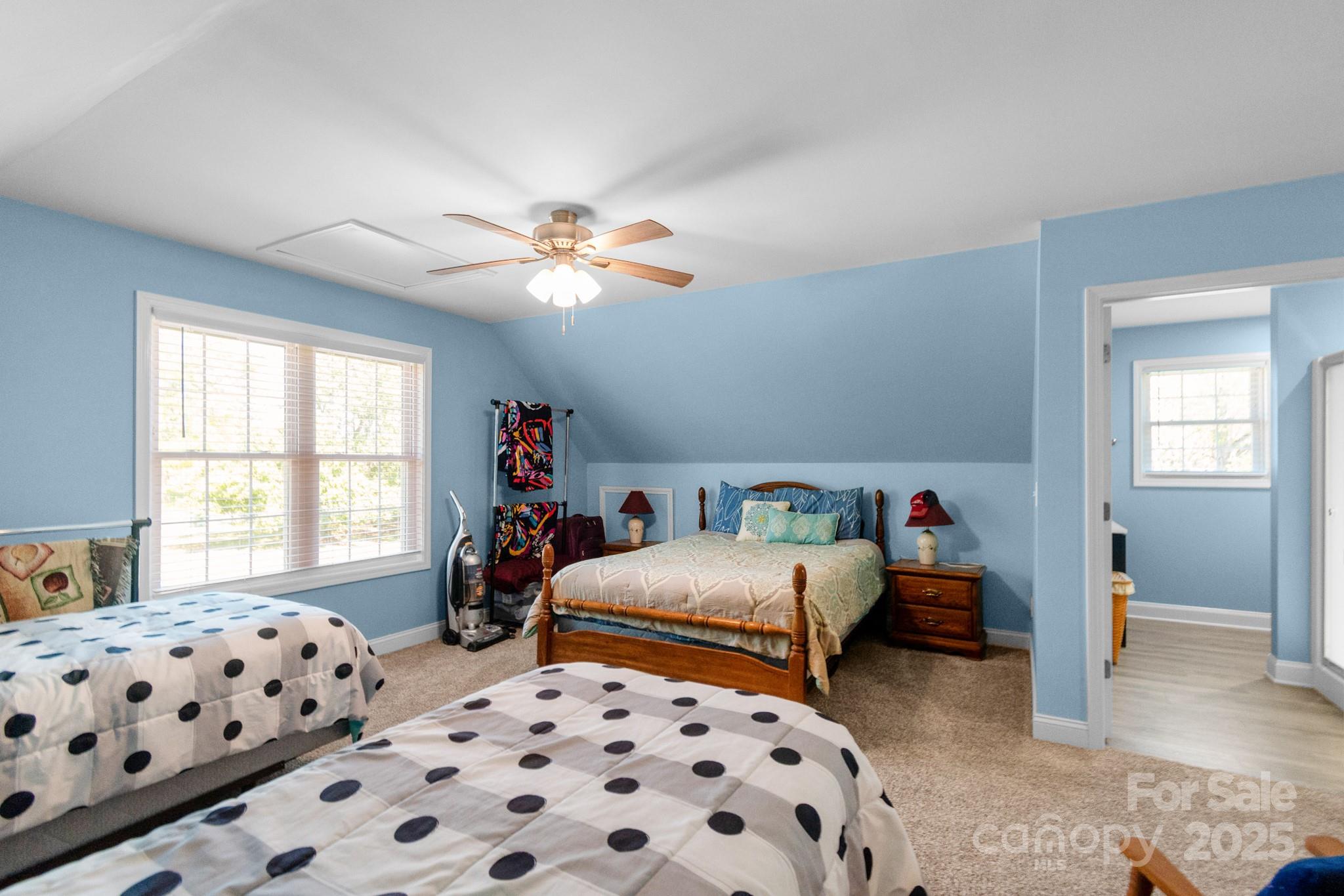 421 Tranquil Bay Circle Property Photo 29