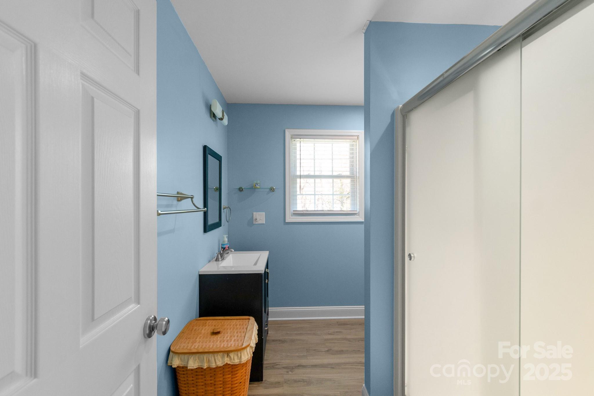 421 Tranquil Bay Circle Property Photo 30