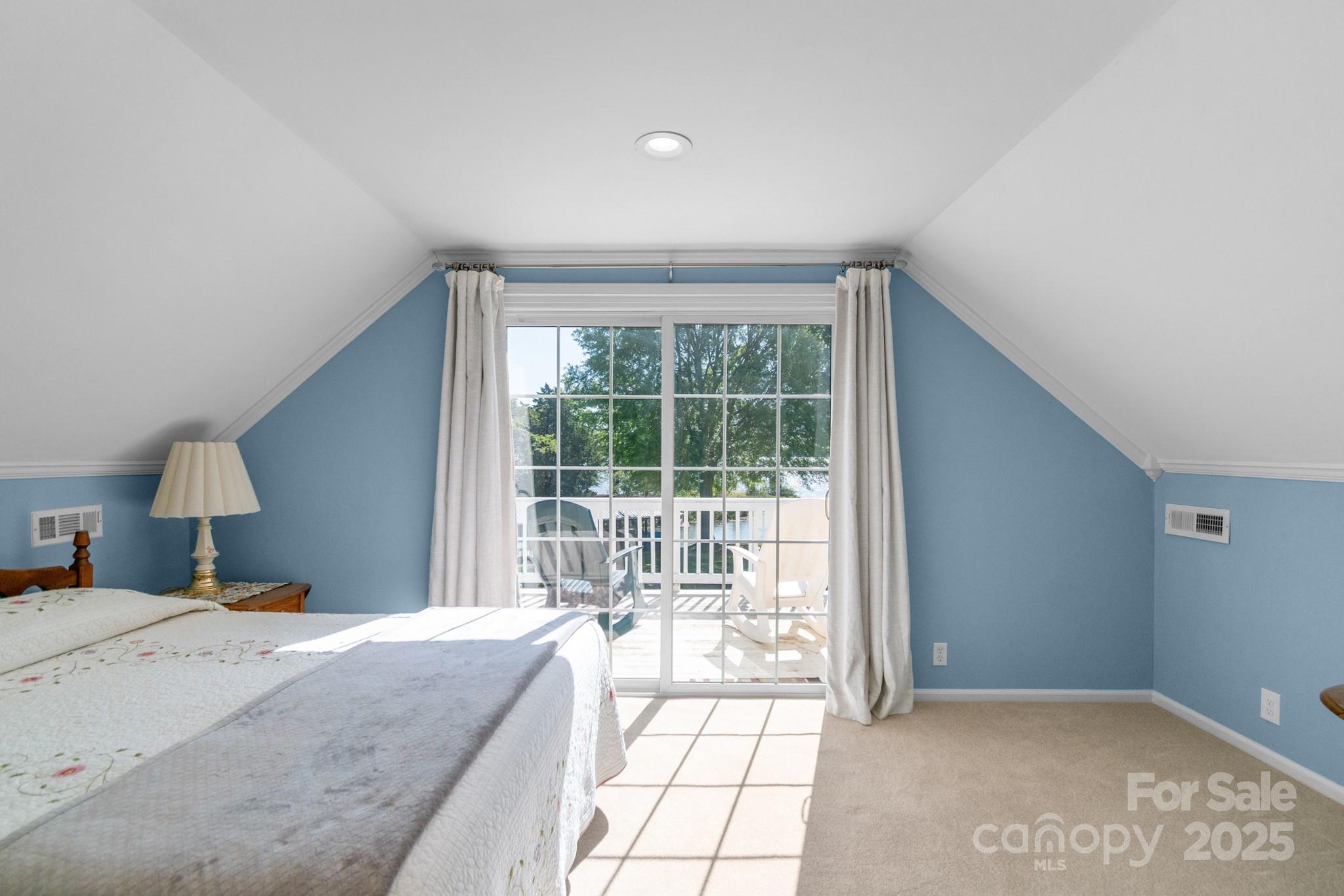 421 Tranquil Bay Circle Property Photo 33