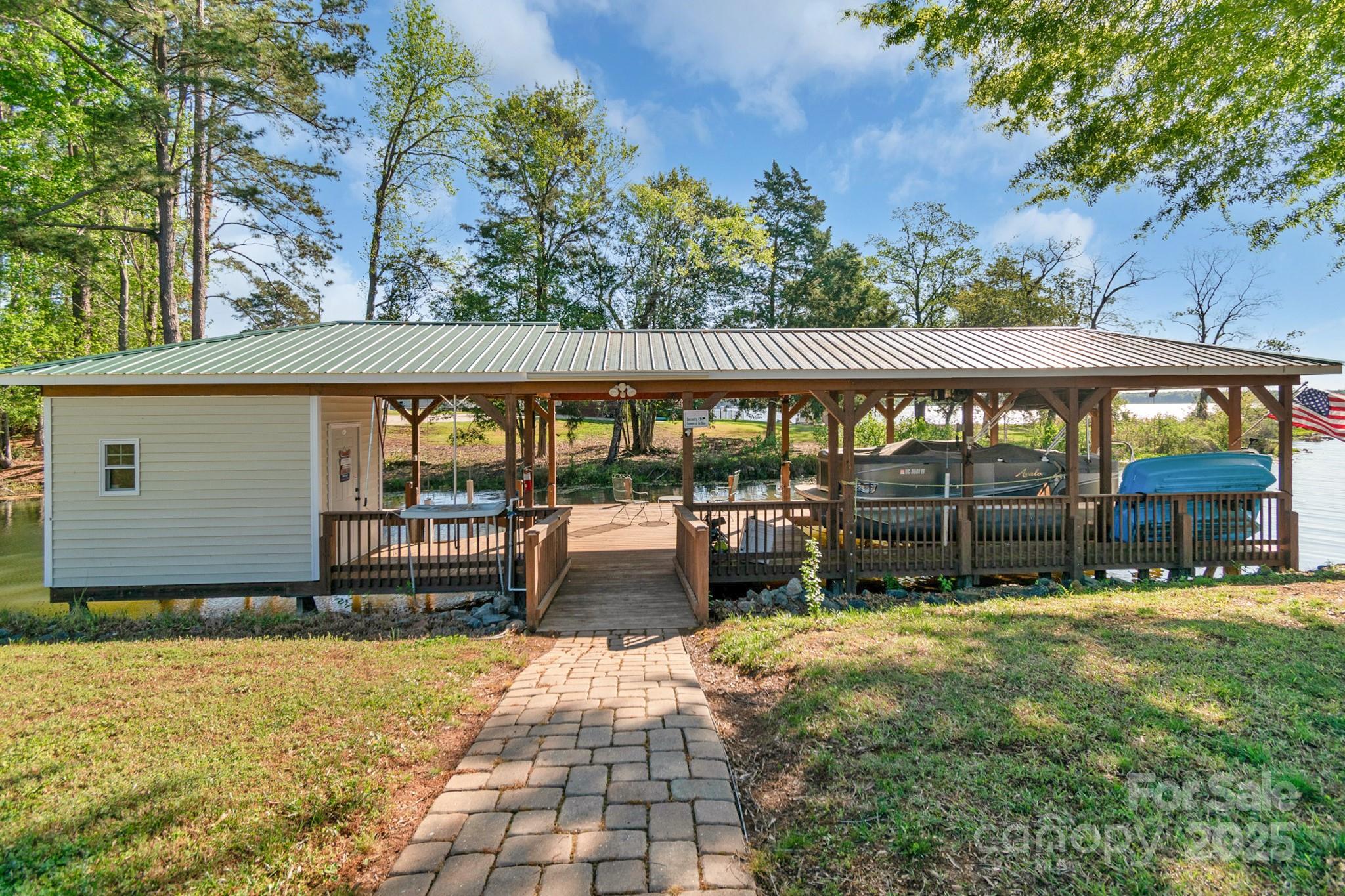421 Tranquil Bay Circle Property Photo 42